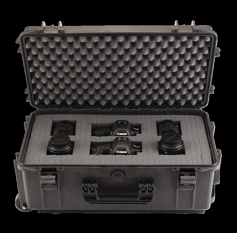 MAXIMUM Portable Rolling IP67 Waterproof Case/ Tool Box with Handle, Black, 23-in