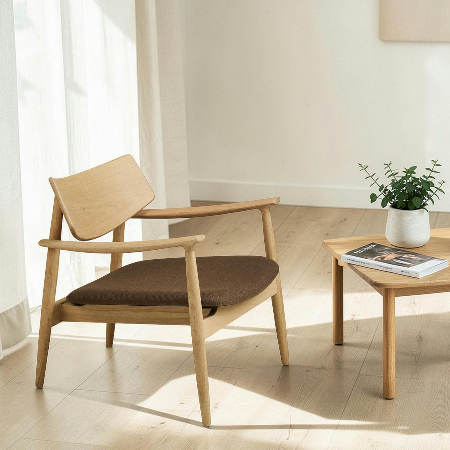 Fauteuil design scandinave en bois de chêne clair ROTTERDAM