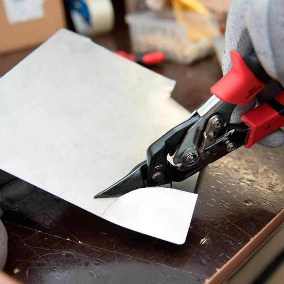 Hebelblechschere, linksschneidend, schwarz/rot/silberfarben, Kunststoff/Metall