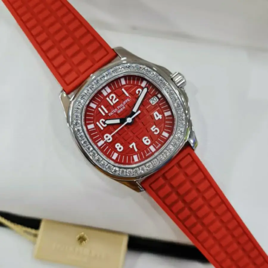 Patek Philippe – Aquanaut –  Rubber Strap – Straight – Red