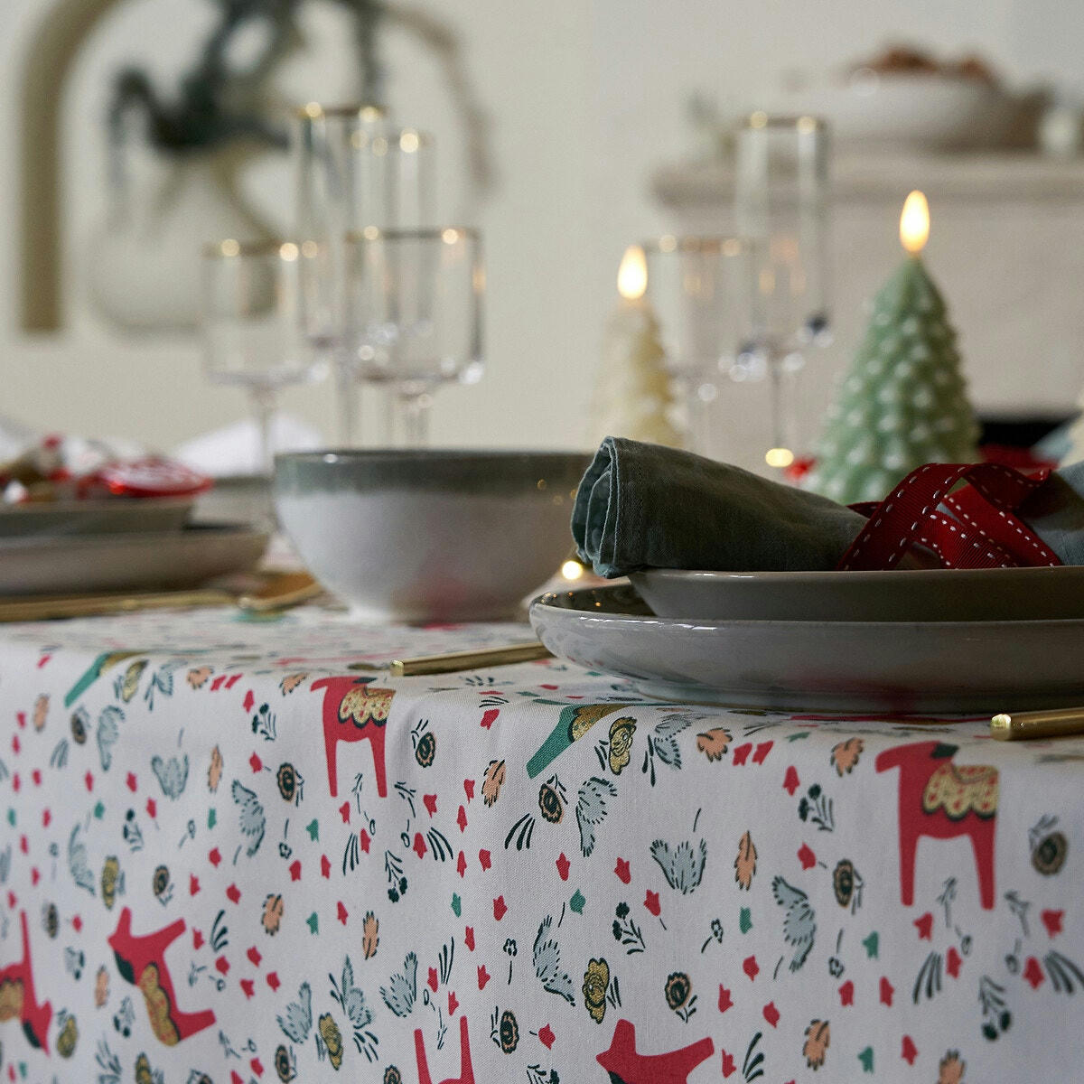 Nappe imprimée polycoton anti-taches, Jula