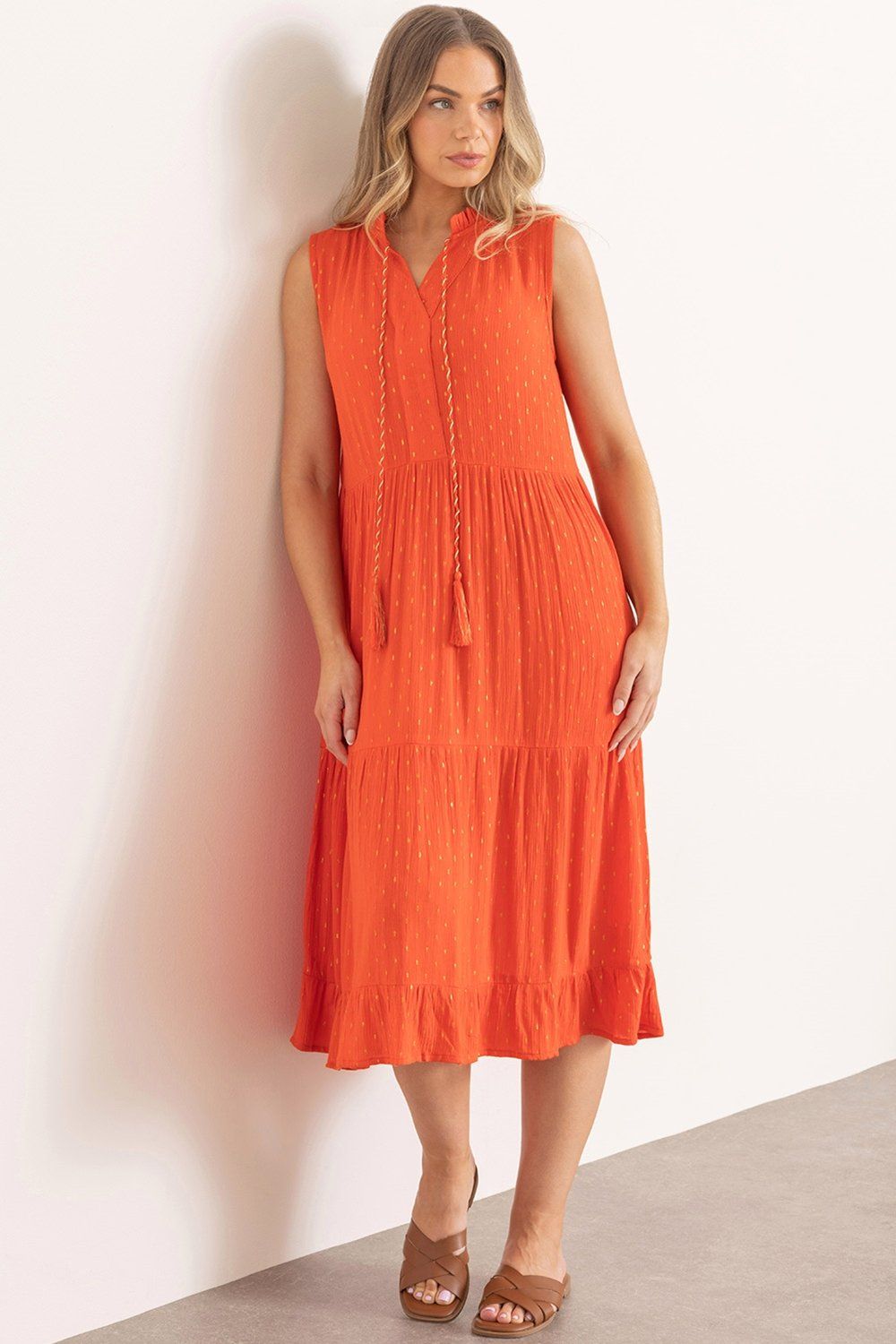 Klass. Sleeveless Crinkle Metallic Midi Dress