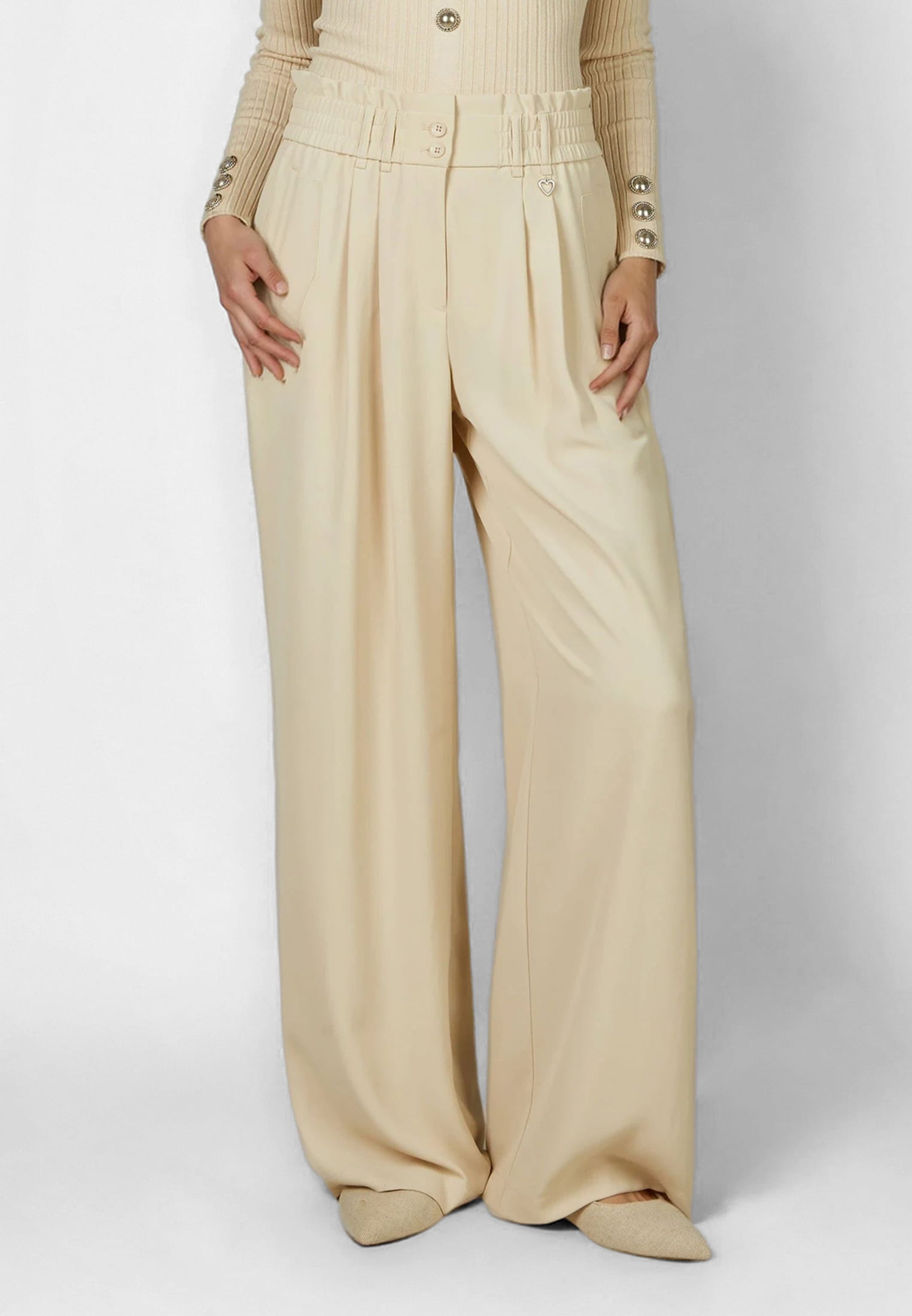 Bundfaltenhose aus weich fallendem Stoff