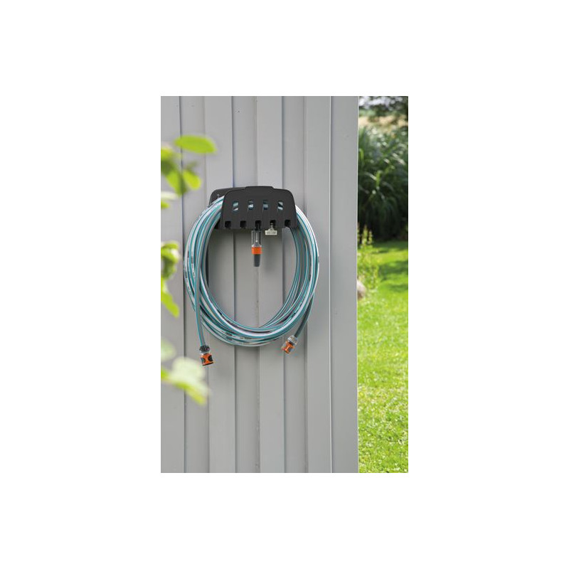 Tuyau d'arrosage Classic avec support mural et accessoires Ø 13 mm 20 m GARDENA