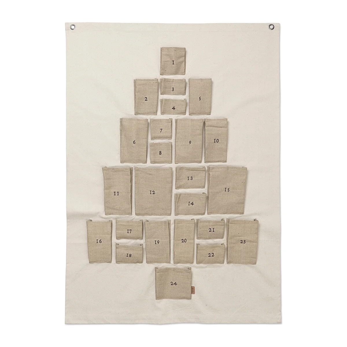 Ferm Living - Pine Adventskalender, 90 x 125 cm, natur