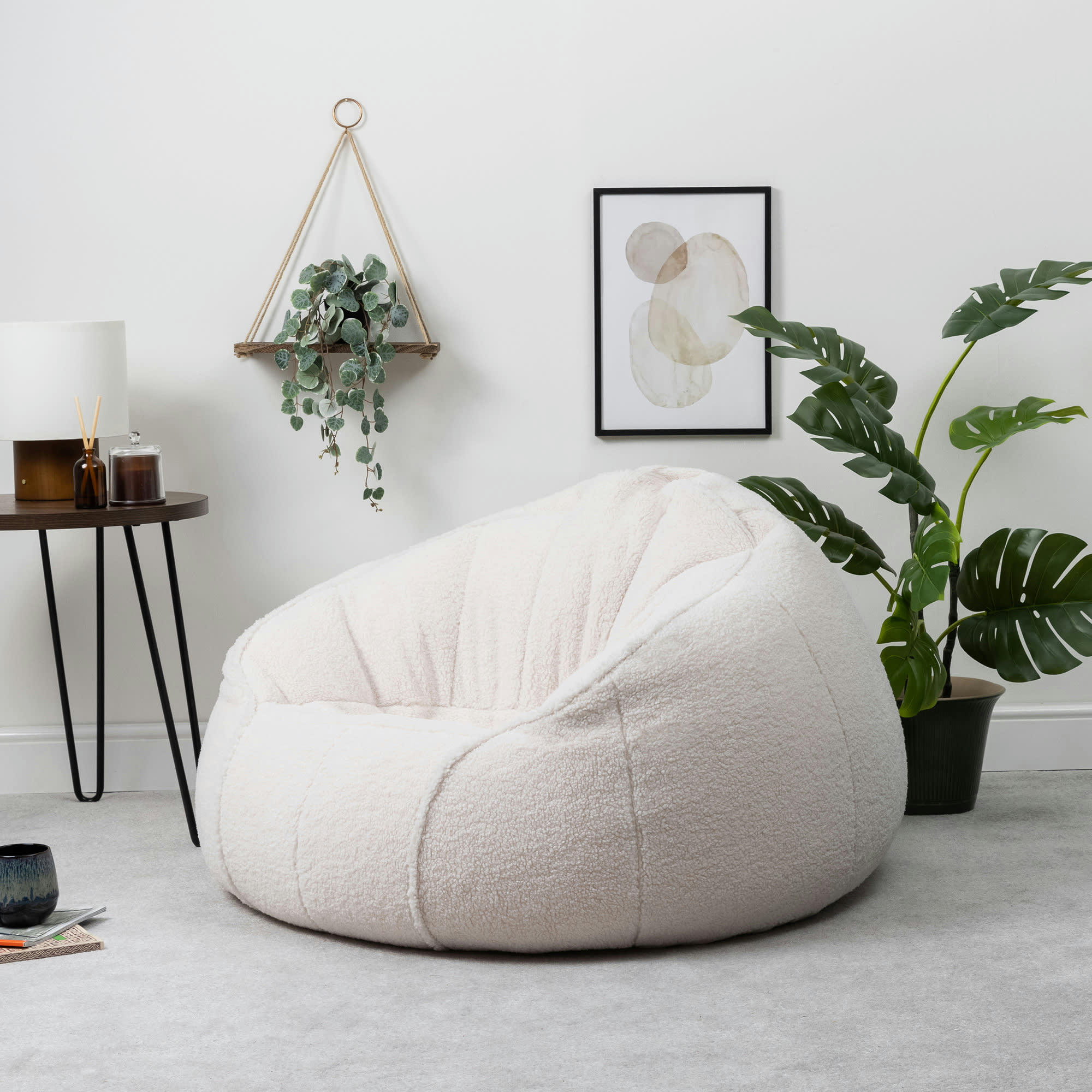 - Pouf fauteuil sherpa beige