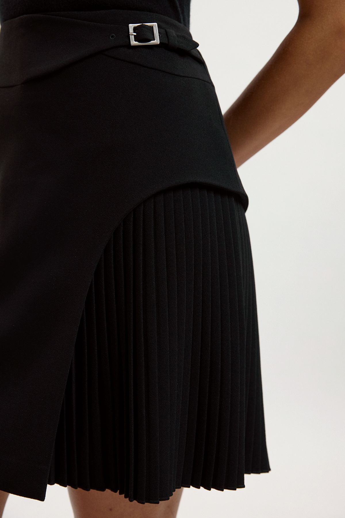 KarenMillen Tailored Buckle Detail Pleated Mini Skirt