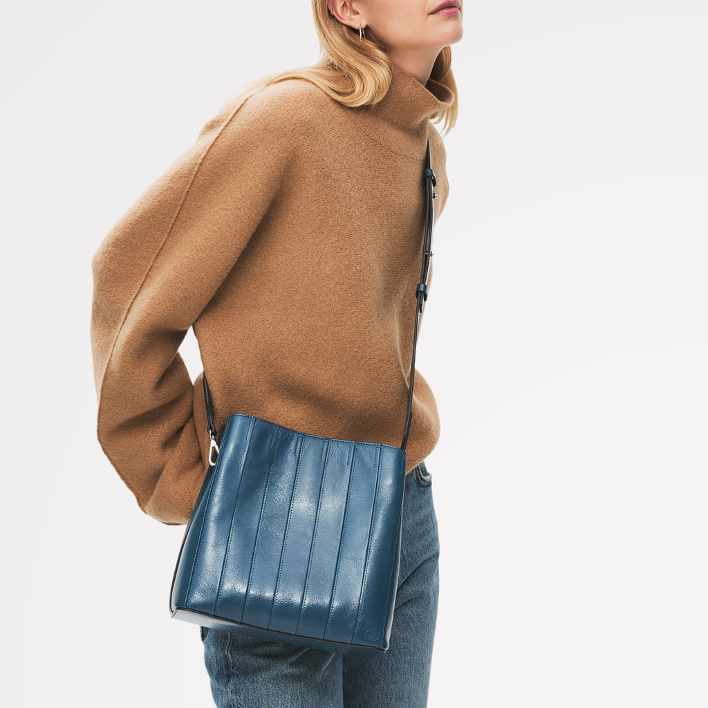 Dukes Place - Medium Compartment Cross Body