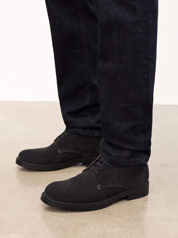 Men's boots made of natural suede