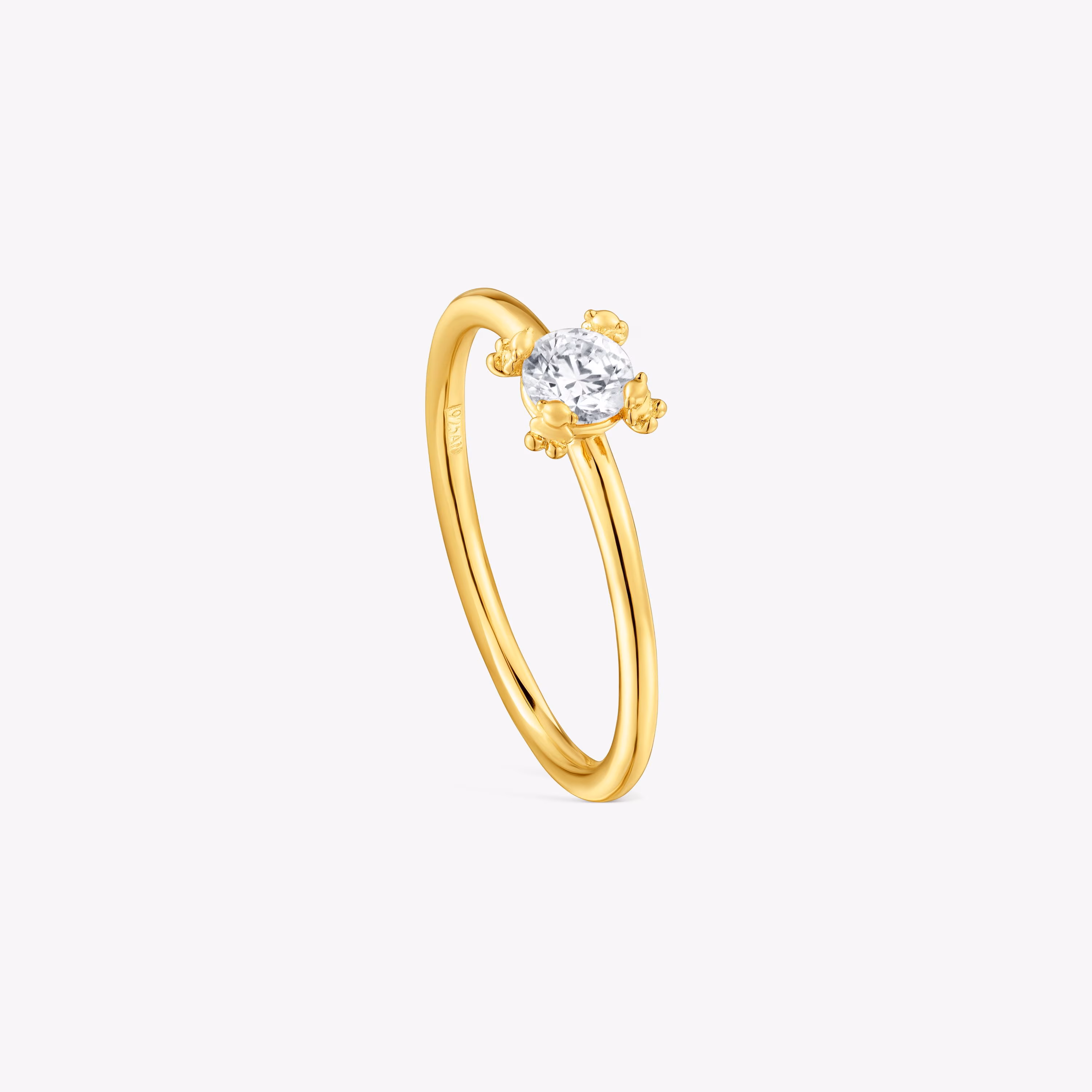 Anillo con baño de oro 18 kt sobre plata y diamante creado en laboratorio Color Pills