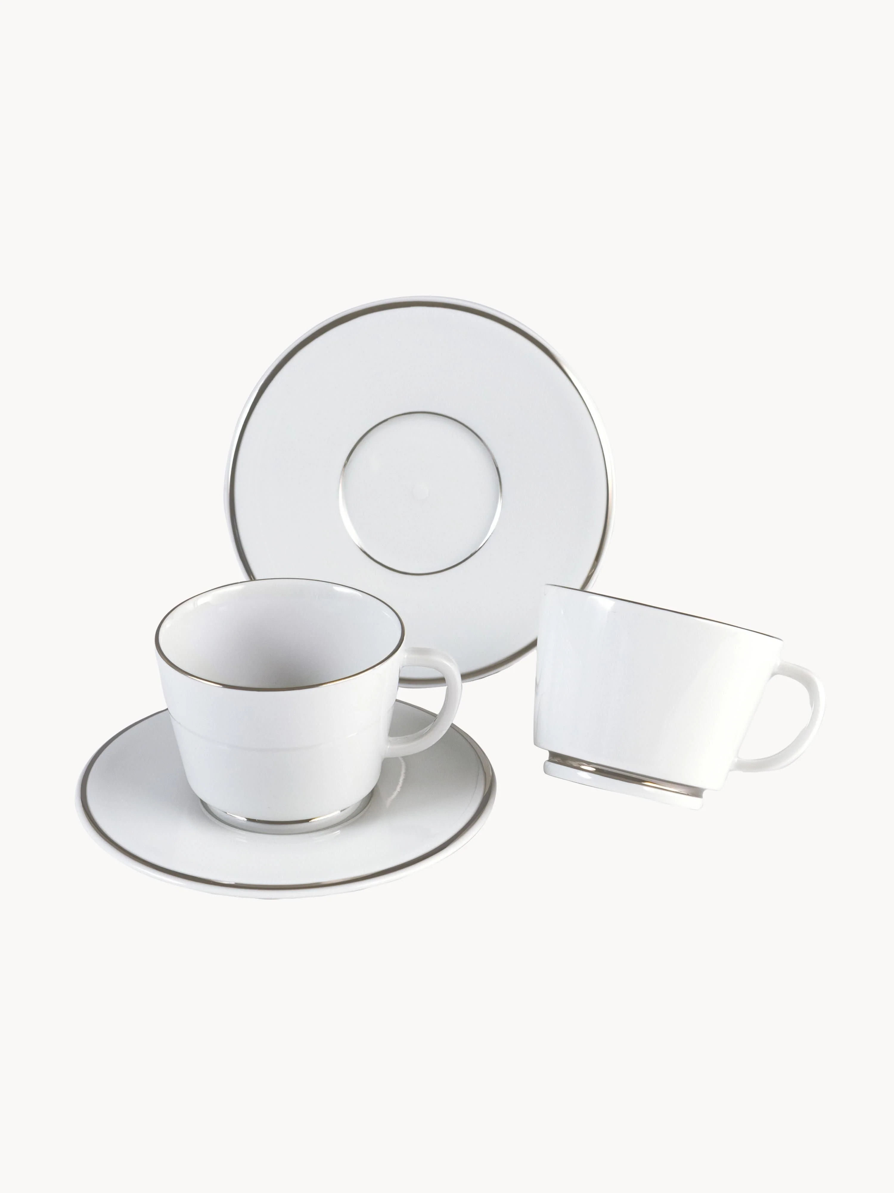 Handgefertigte Porzellan-Espressotassen Vitruv mit Untertassen und handgemaltem Platinrand, 2er-Set