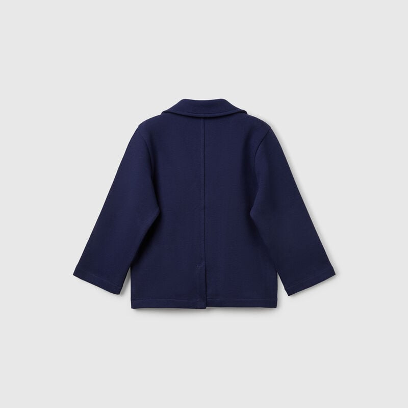 Blazer with relaxed fit pockets