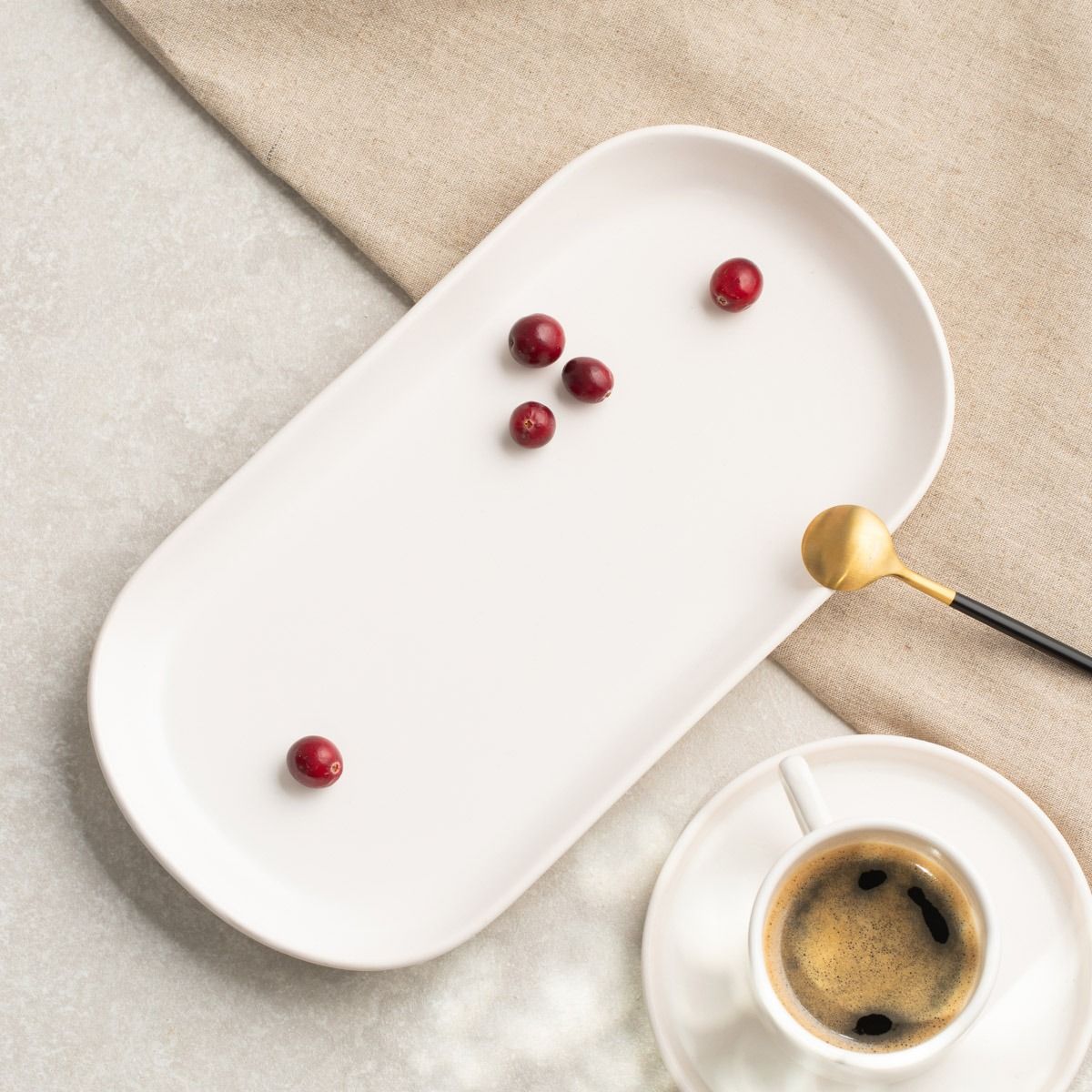 Półmisek FAMELIO owalny biały 30 cm