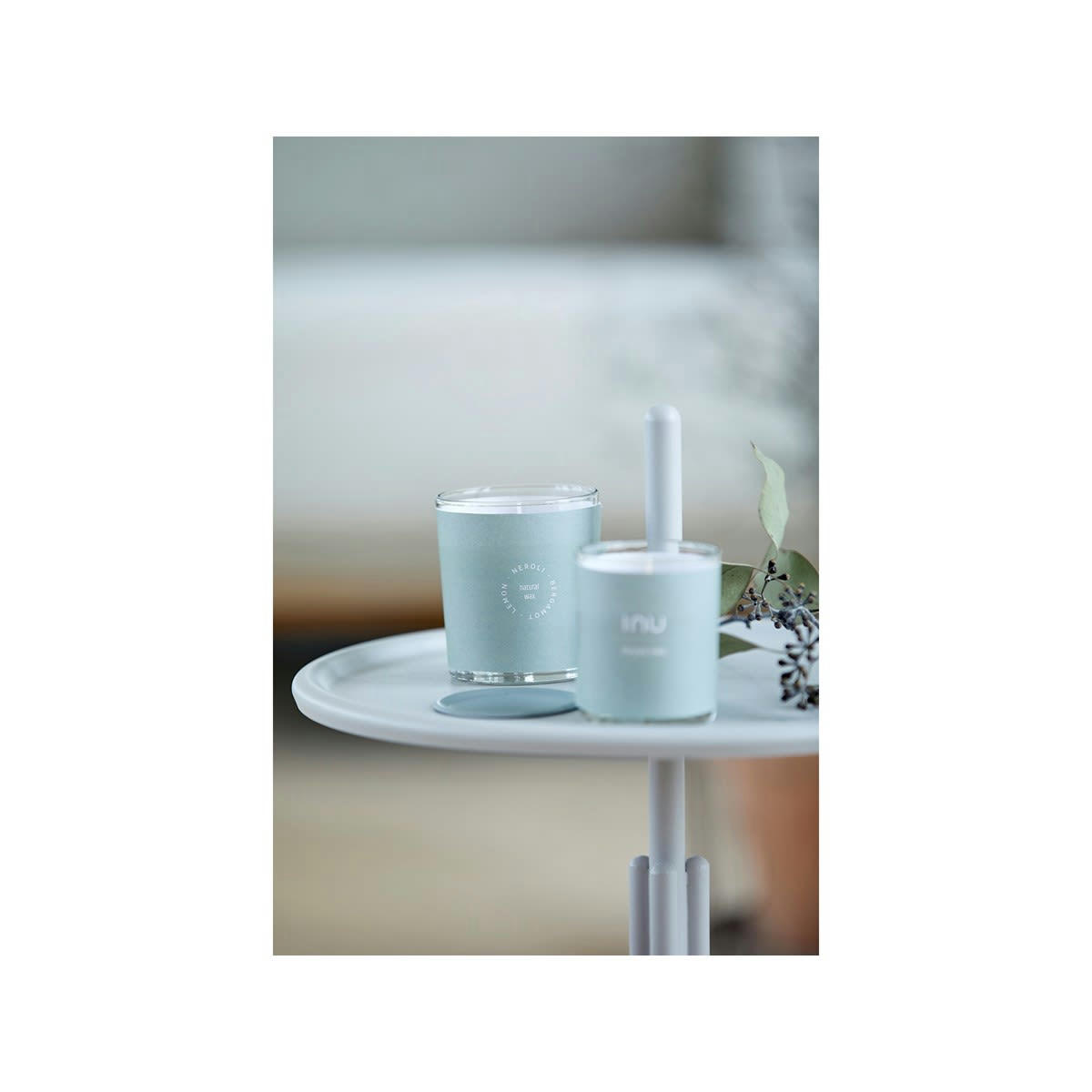 INU - Bougie parfum�e dur�e m�che 22h  en cire naturelle gris