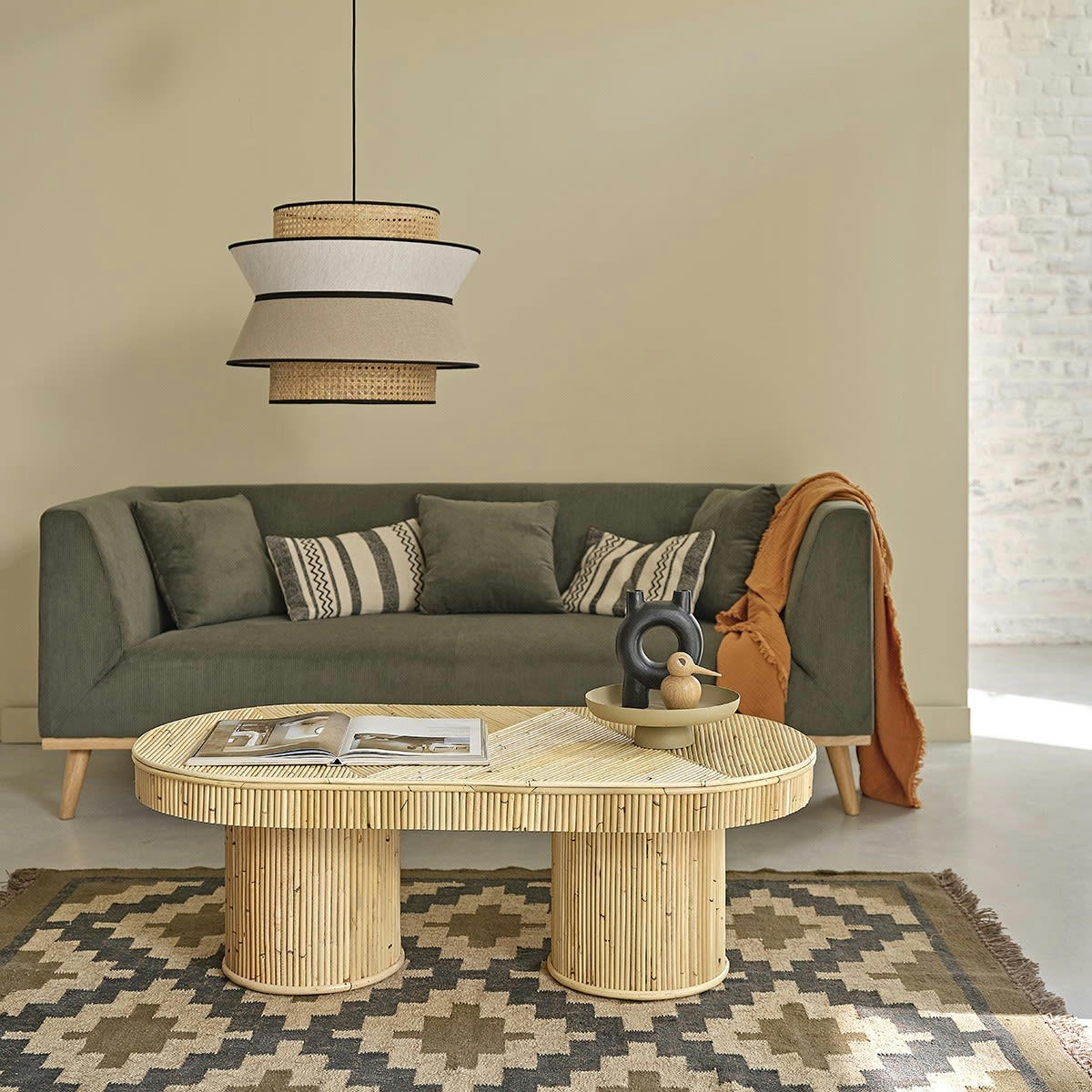 ALMA - Table basse en canne de rotin ovale