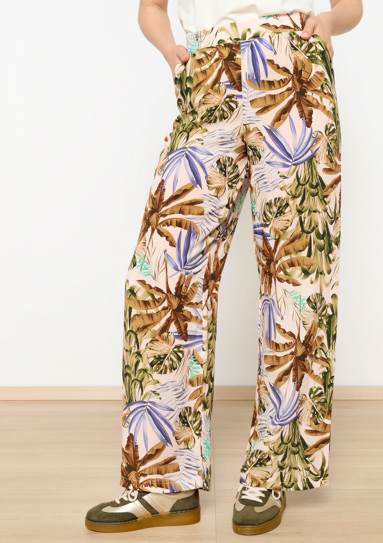 Broek met tropische print