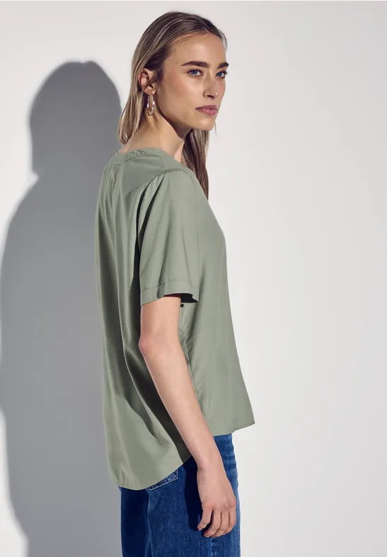 Bluse in Unifarbe
