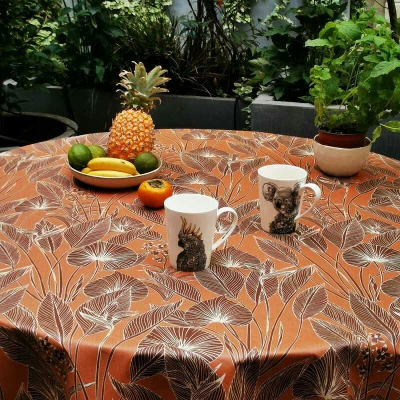 JUNGLE - Nappe enduite ronde 160 x 160 cm marron