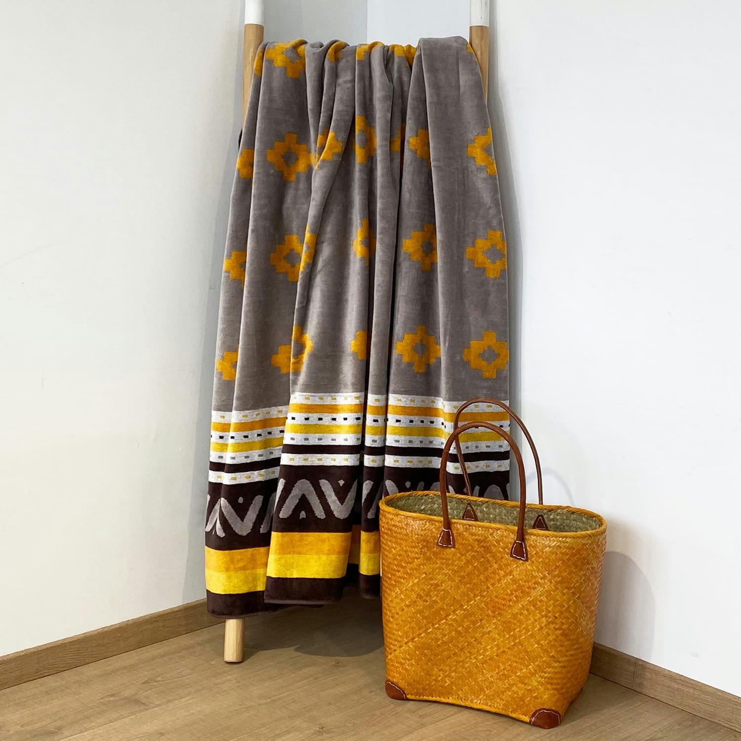 PLAGE - Serviette de plage éponge velours Jacquard Macarena 140x180