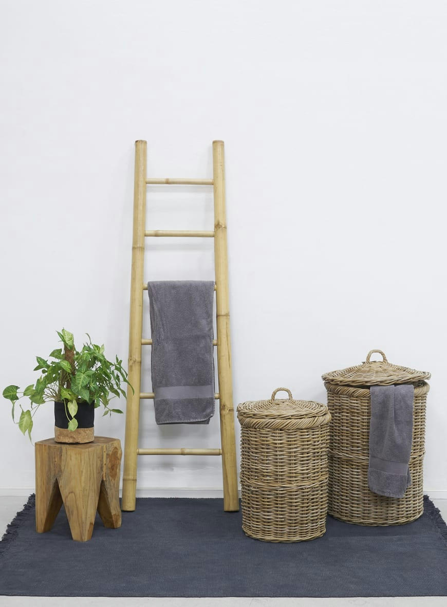 - Echelle porte serviettes en bambou