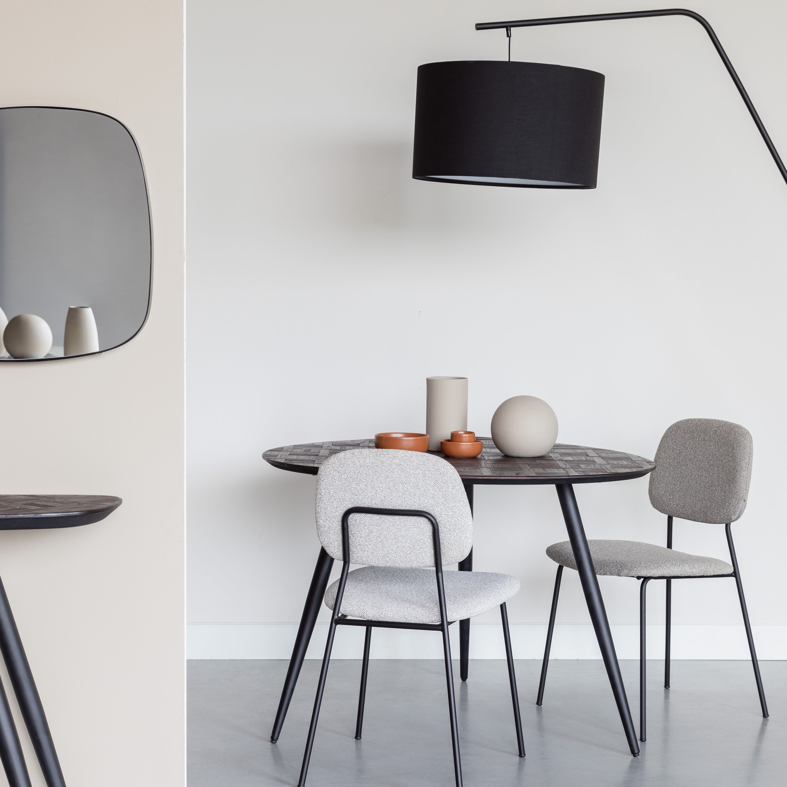 by fonQ Checkers Eettafel Teakhout 108 x 111 cm - Rond