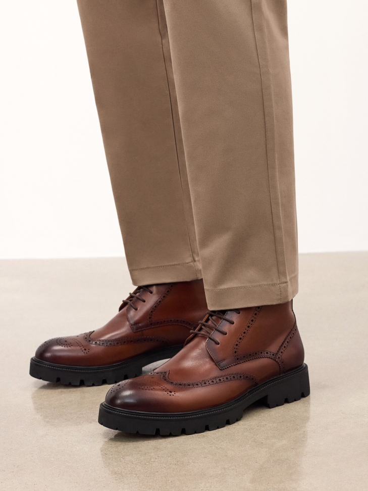 Lace-up leather boots for men