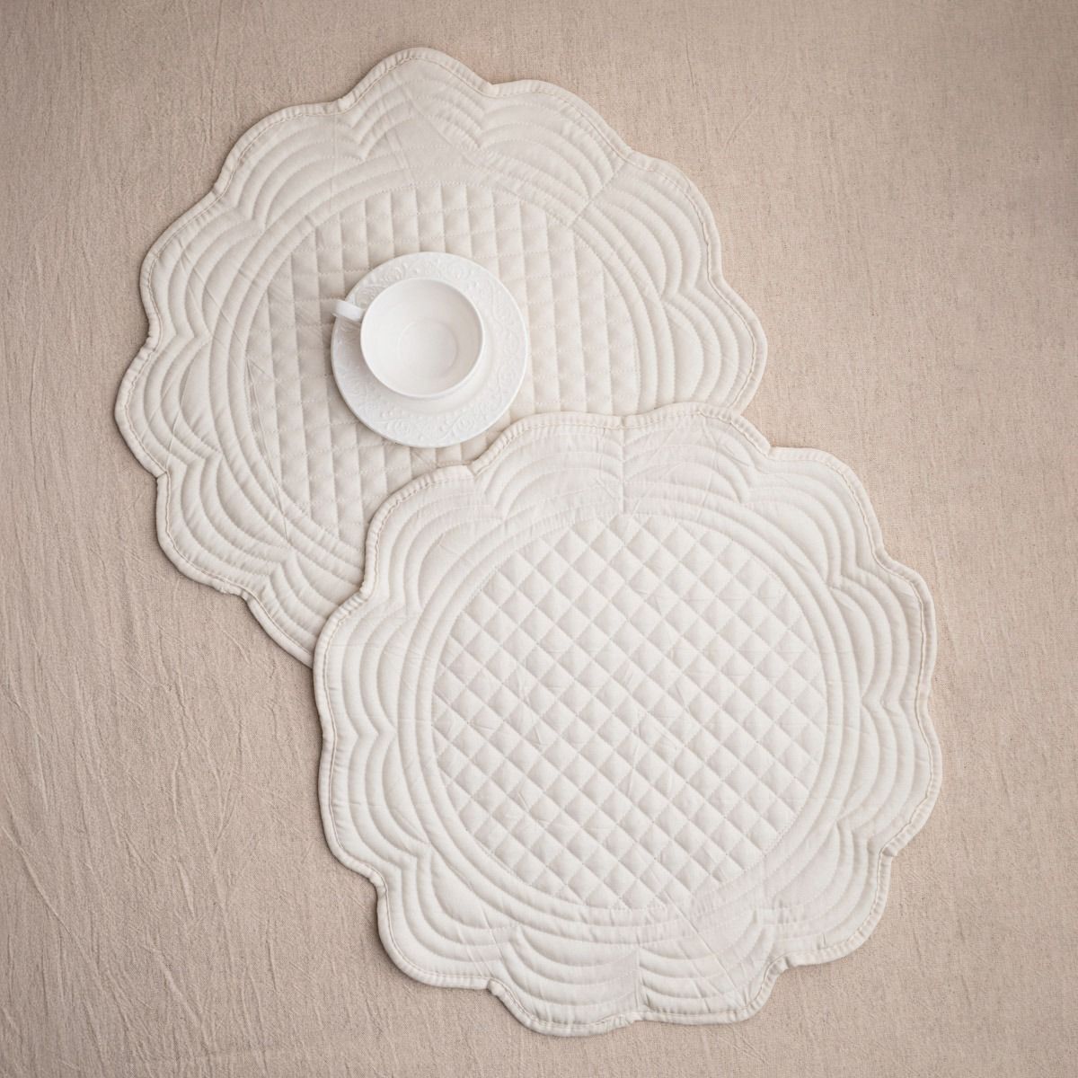 Maty stołowe ALVEN ecru okrągłe z pikowaniem, zestaw 2 szt. 38cm