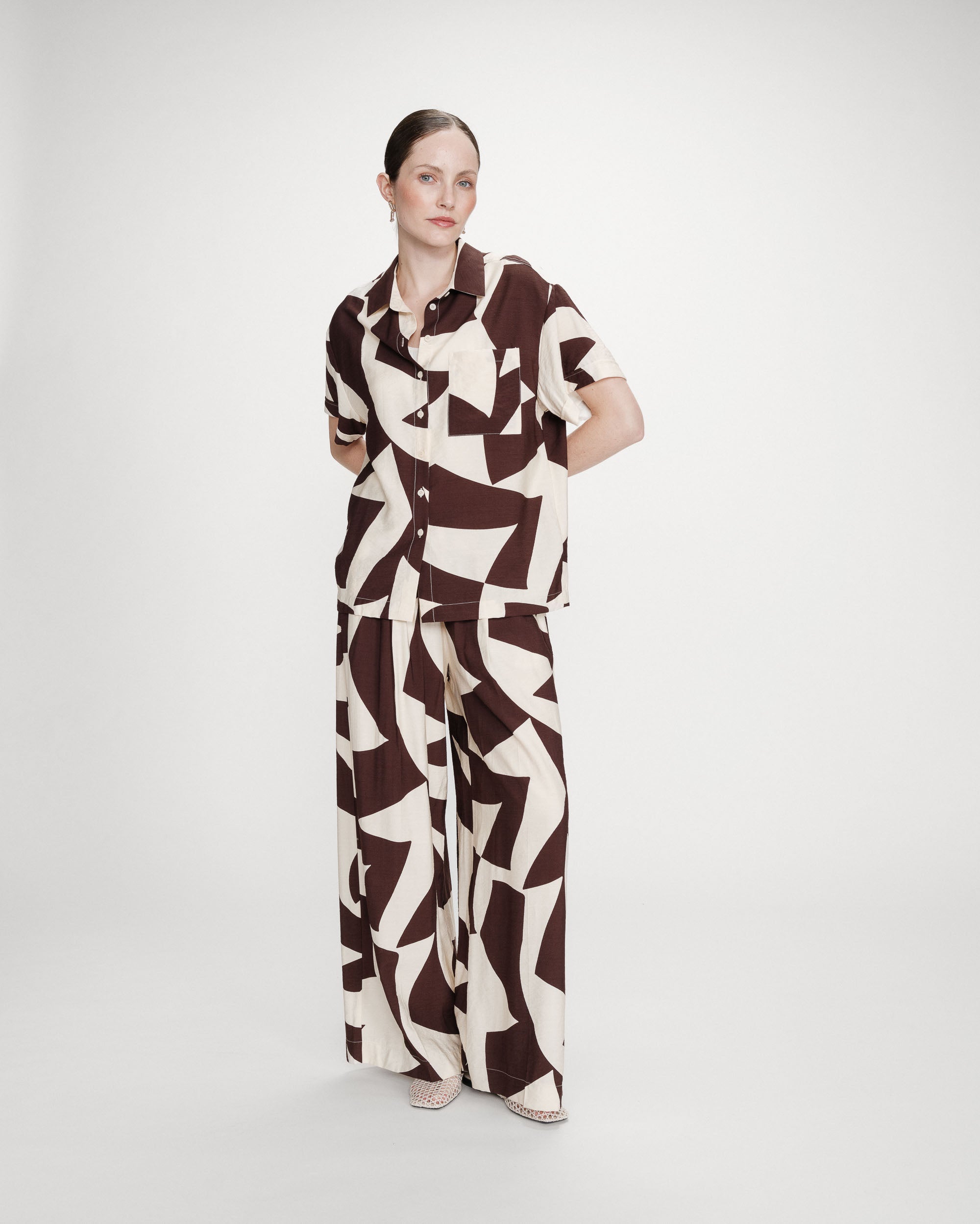 Pantalon large taille ajustable motif graphique chocolat Veni