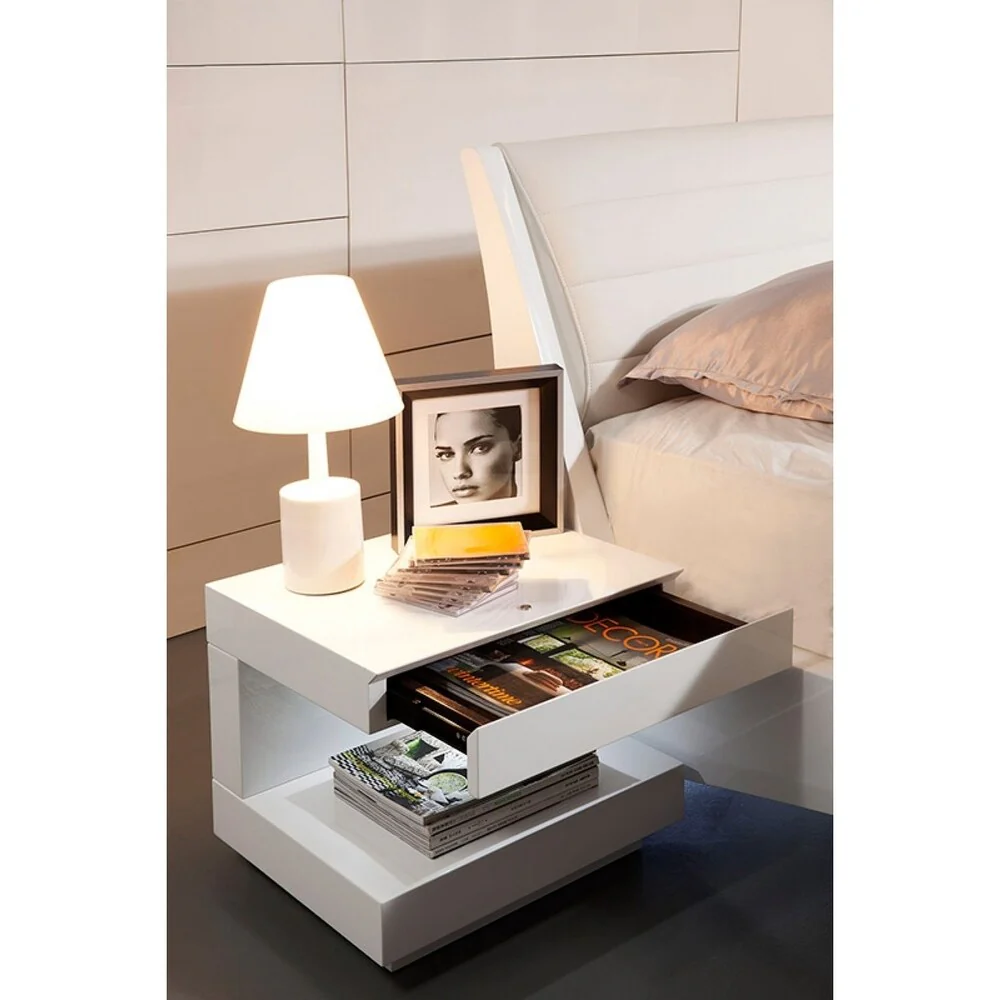 Modrest Esso White Glossy Nightstand