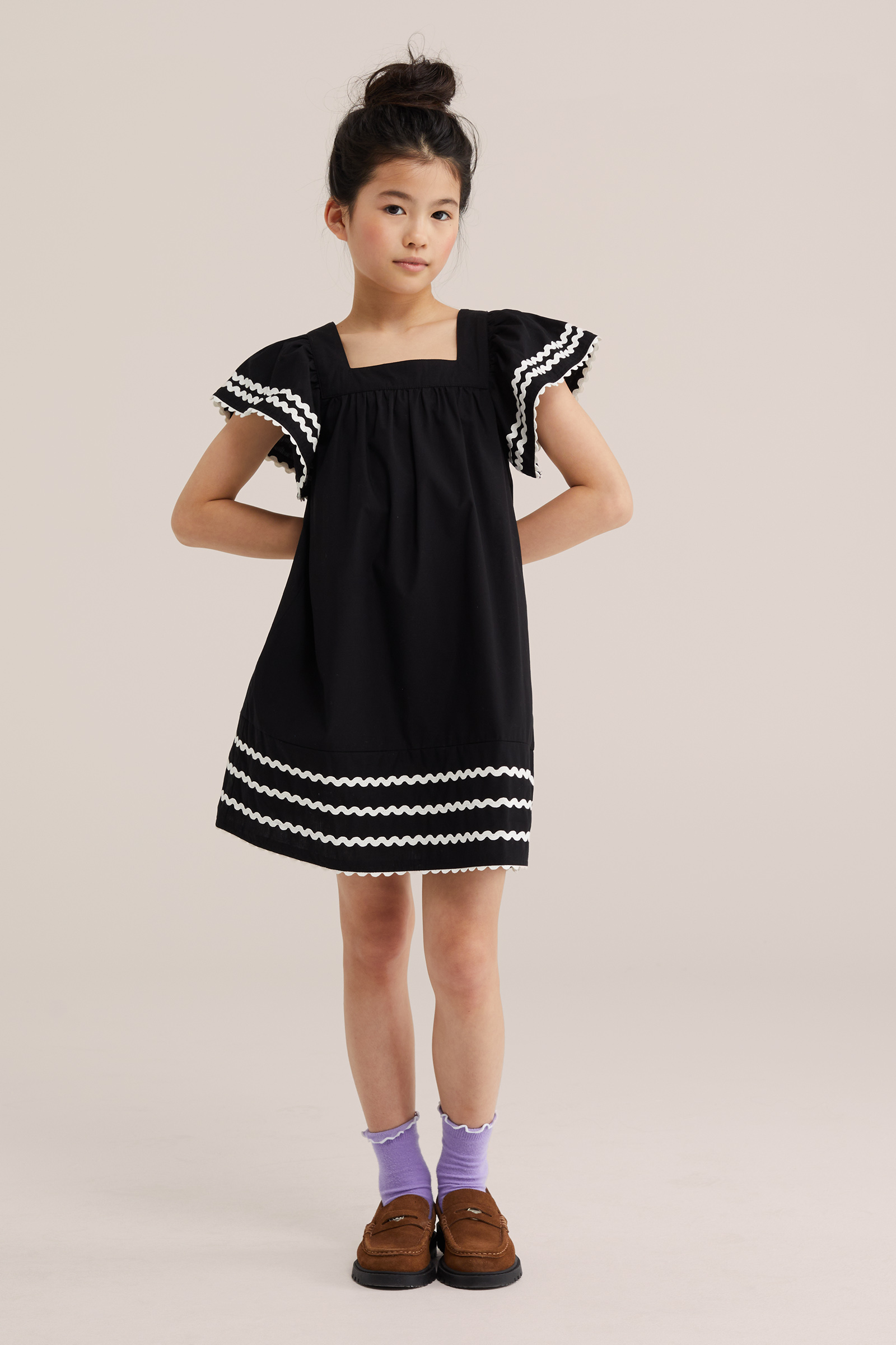 Meisjes jurk met embroideries