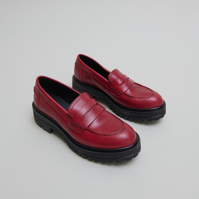 Mocassins à semelles crantéesen cuir rouge | ALFI