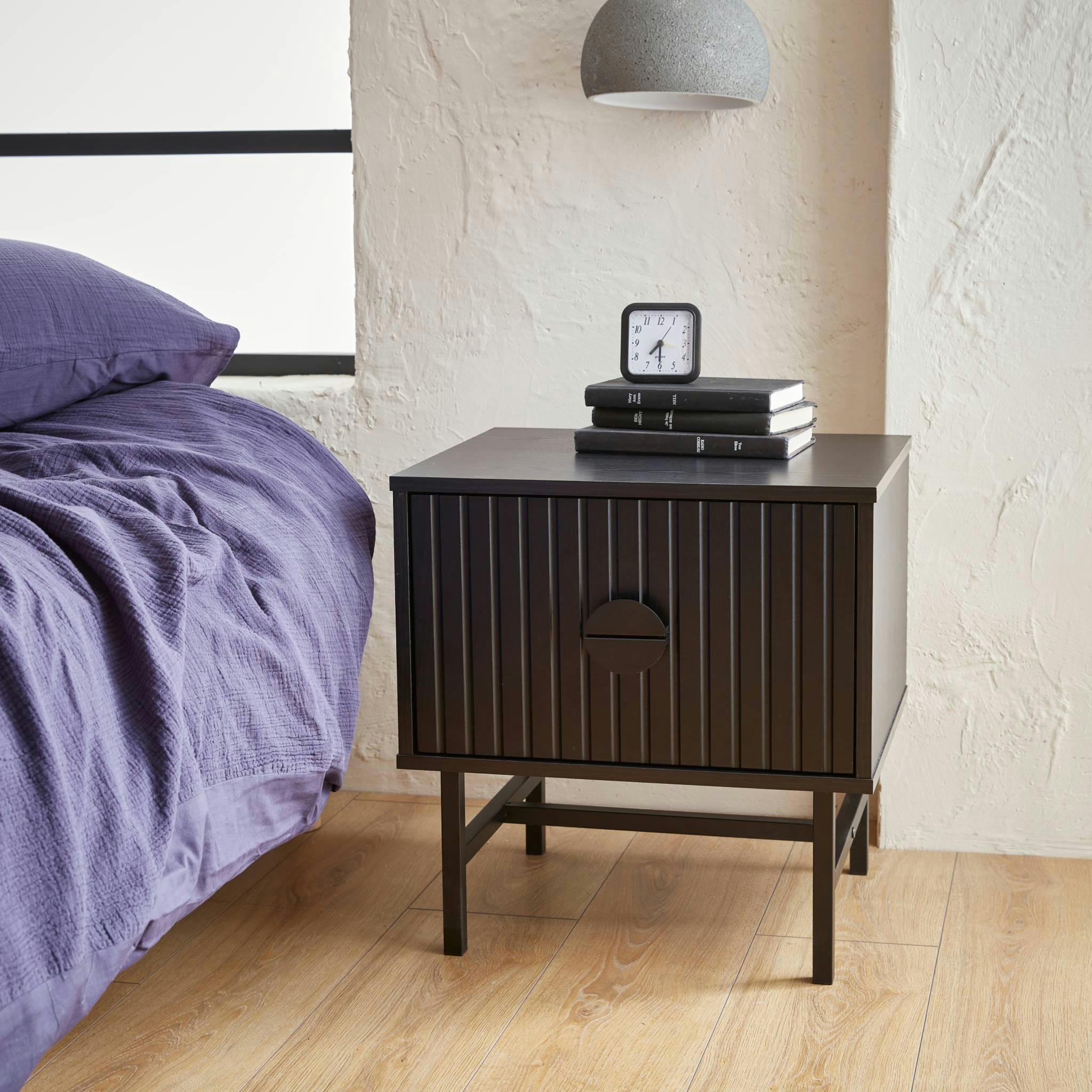 BAZALT - Table de chevet effet bois rainuré noir