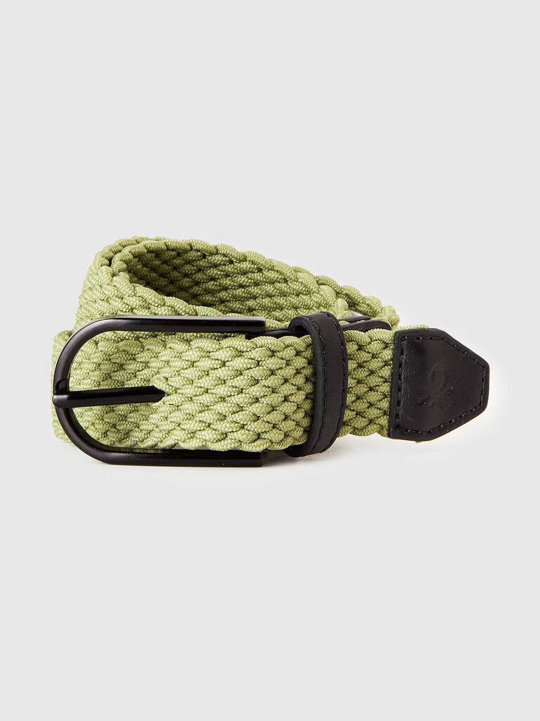 Elastic belt