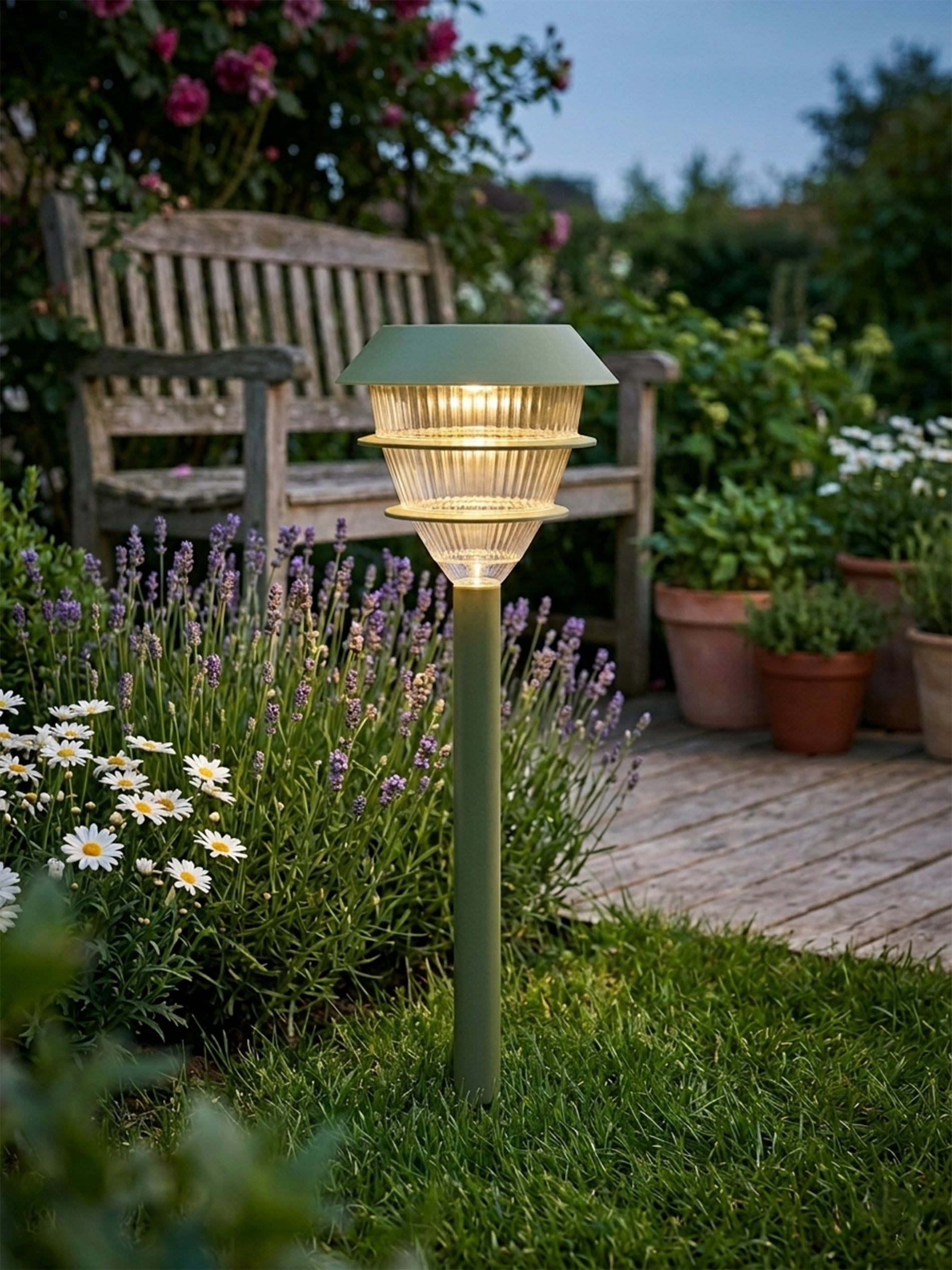 Wbijana solarna lampka LED