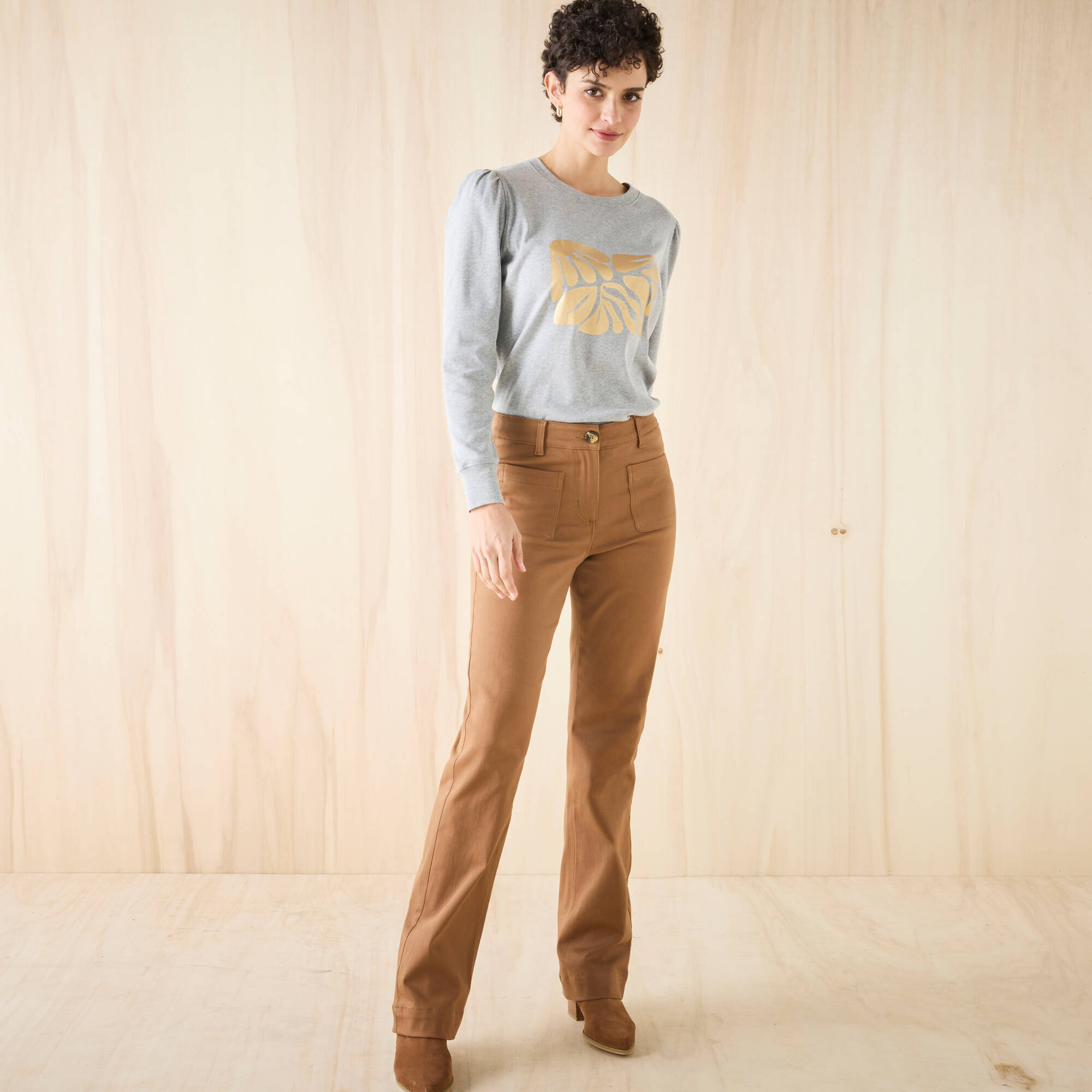 Pantalon bootcut, poches plaquées