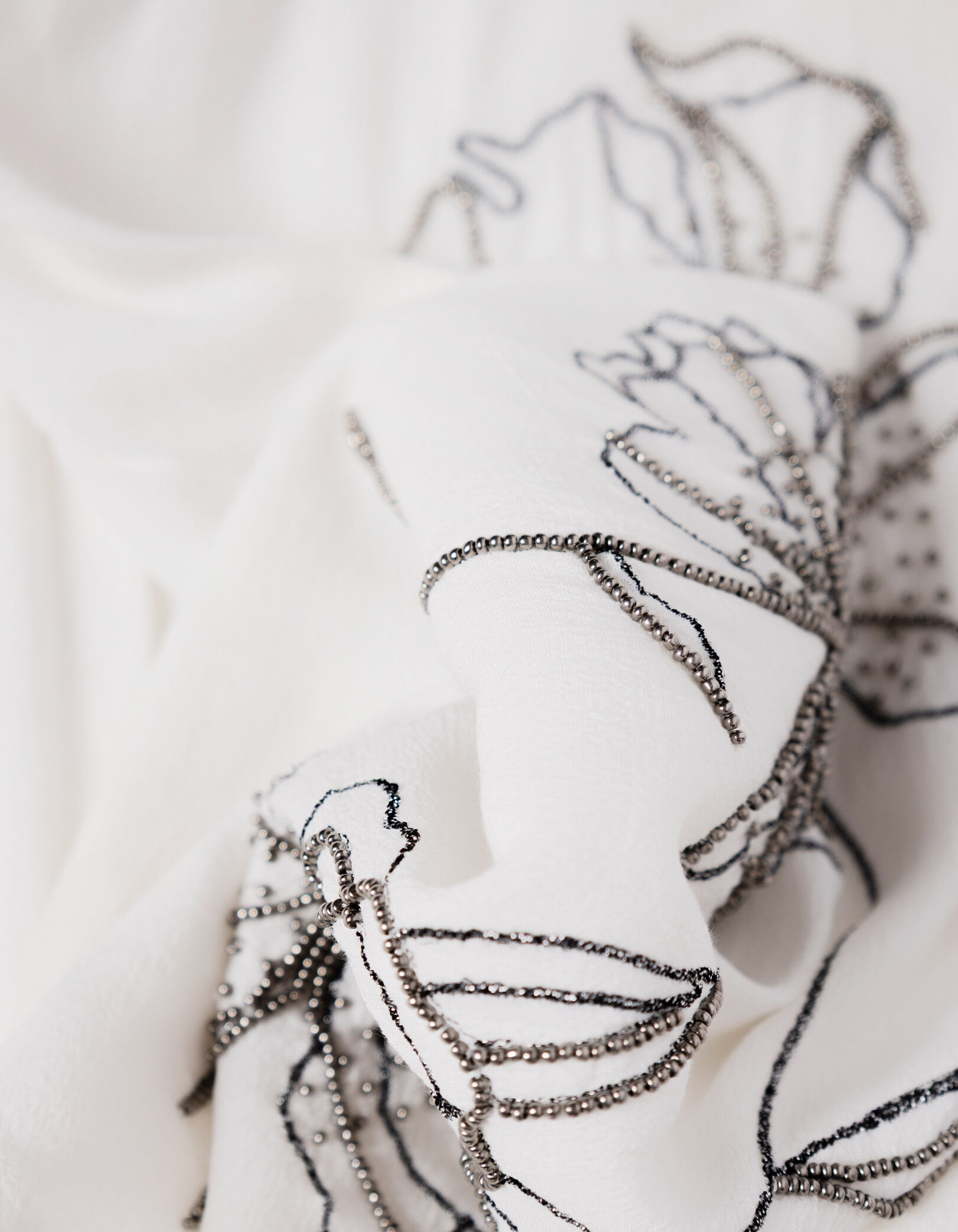 Chemise manches longues blanche broderies perles Femme