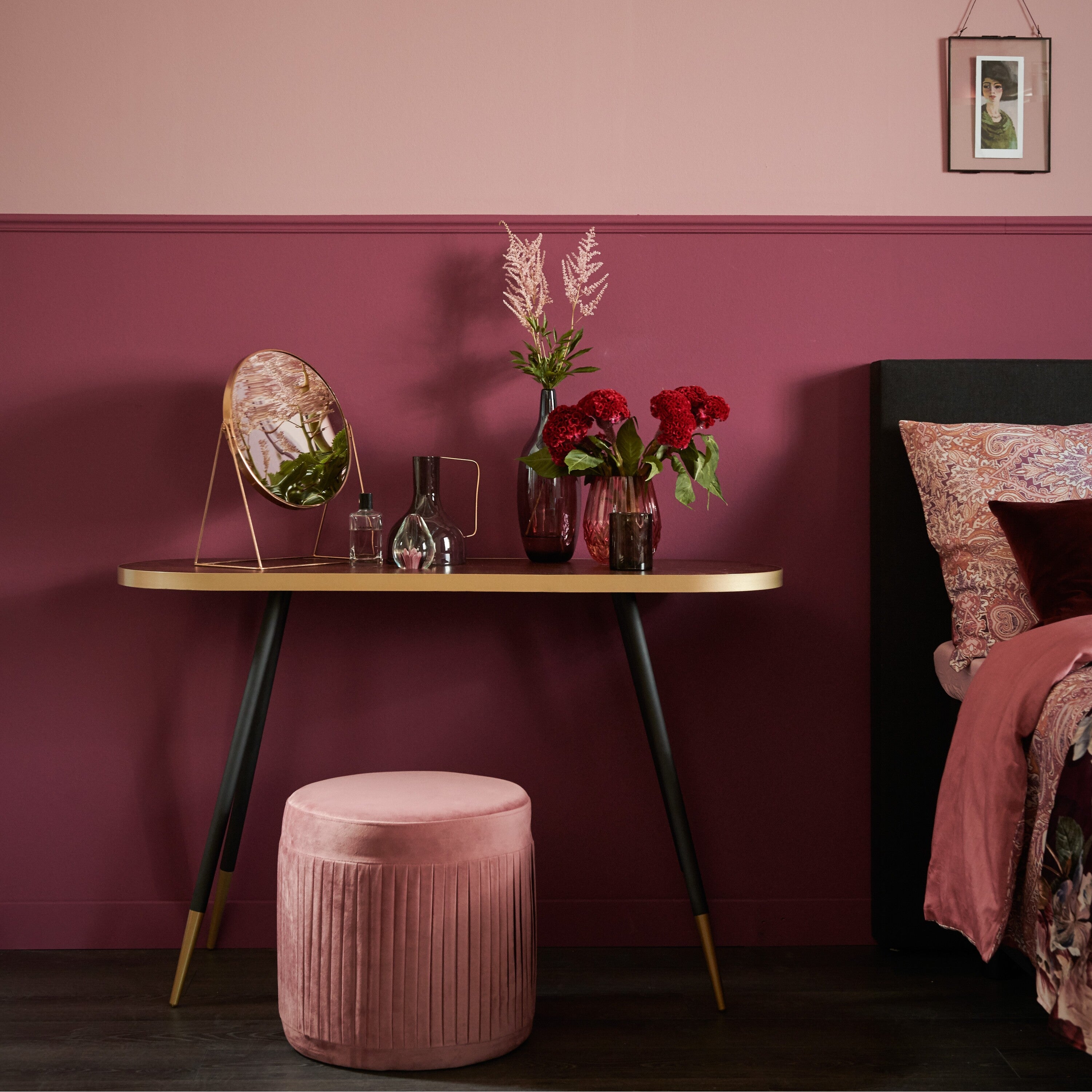 by fonQ Hendrix Sidetable