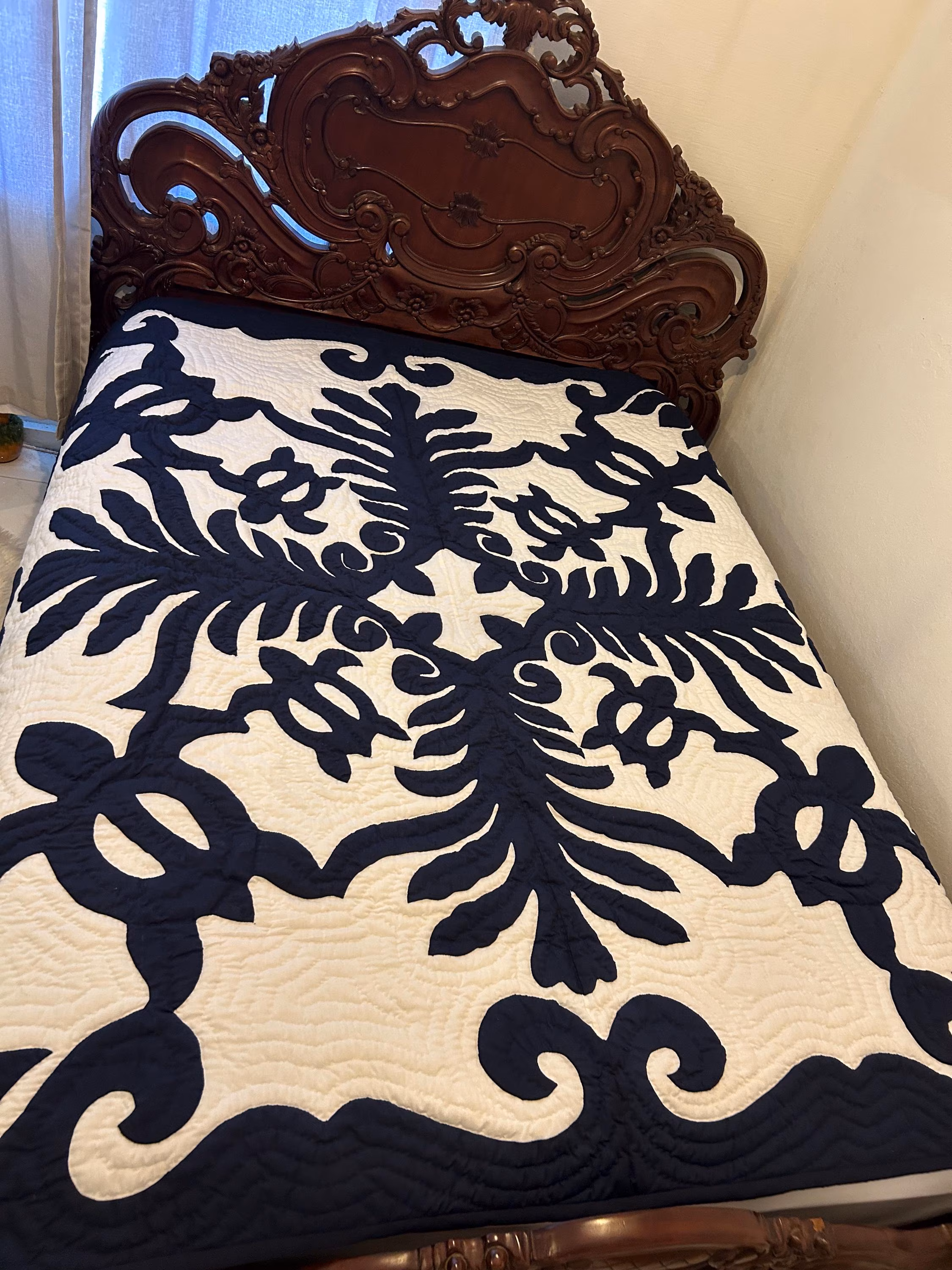 Handmade Hawaiian Quilt: Navy Turtle Bedspread, 80x80Quality product from Hawaii