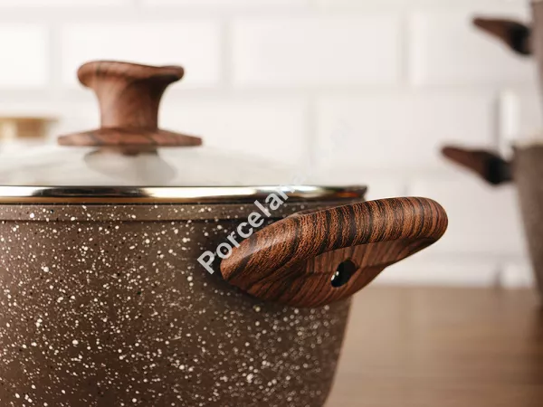 Garnek z pokrywką 4,4 L PINTINOX - Chalet 23.CHA.V124