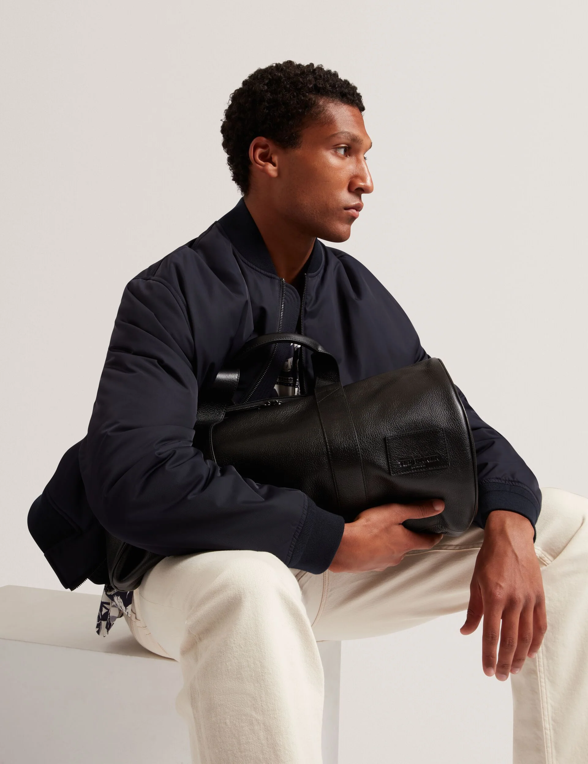 GRANTIS | BLACK