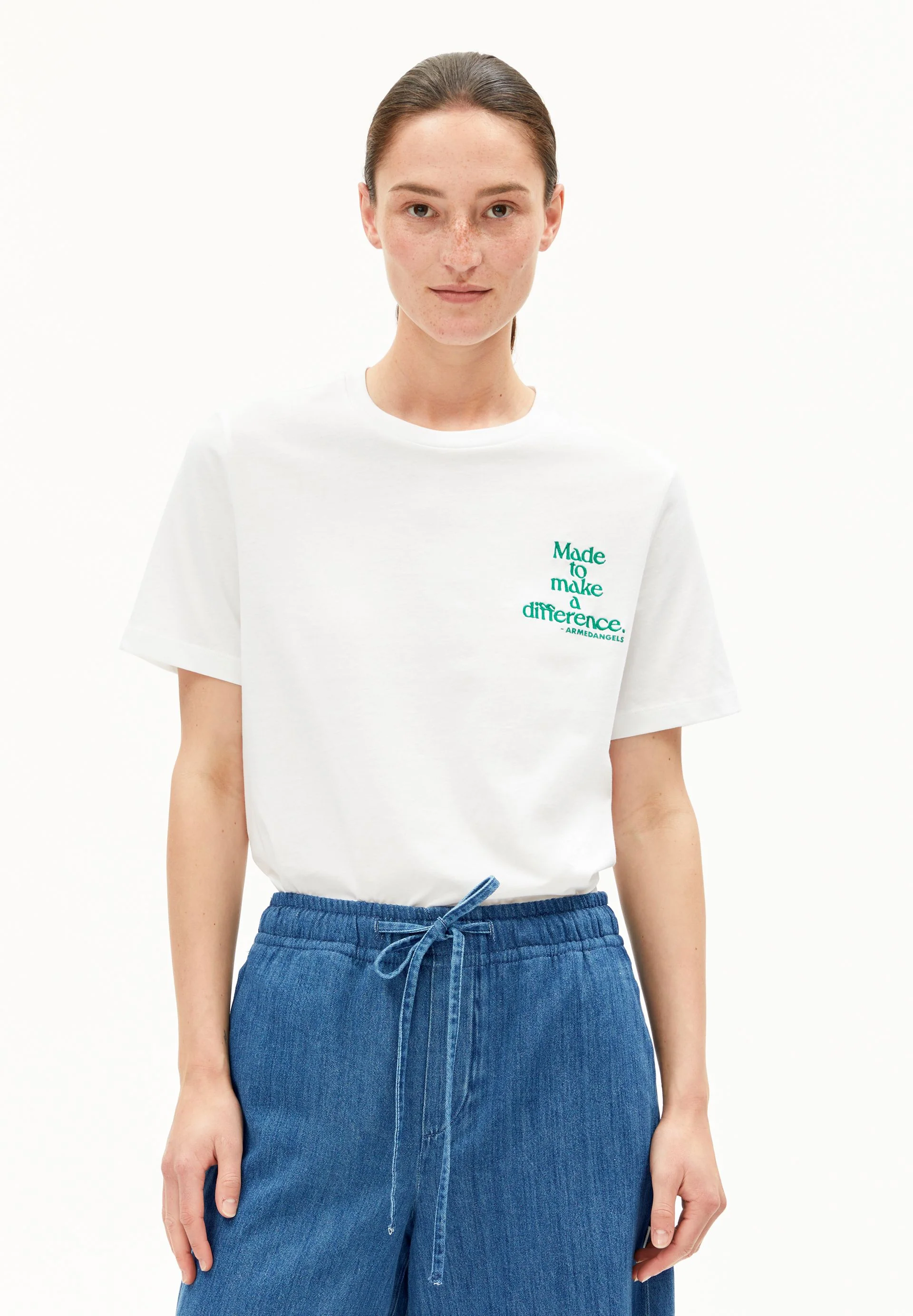 LUALAA DIFFERENCE T-SHIRT