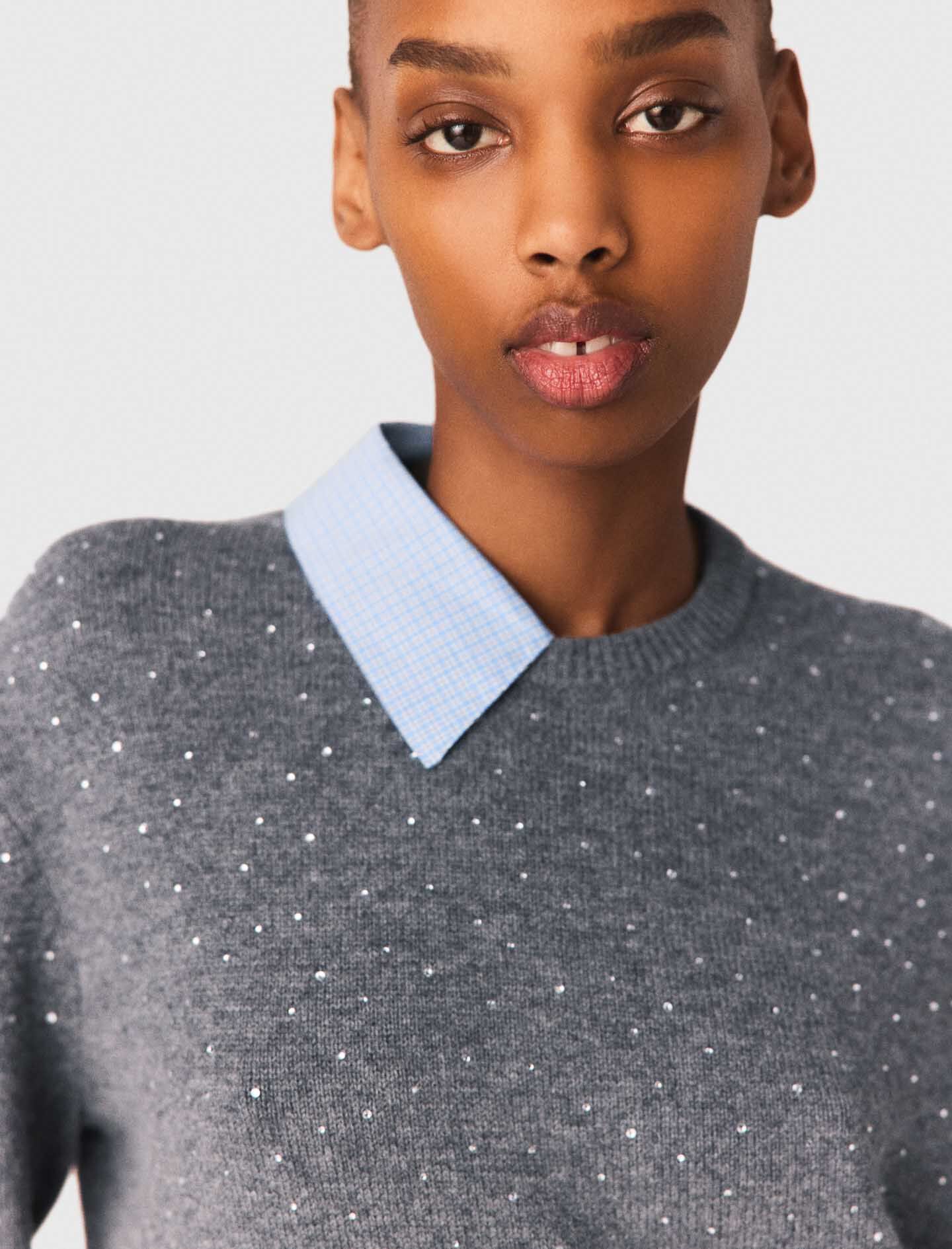 Pull strassé avec details amovibles
