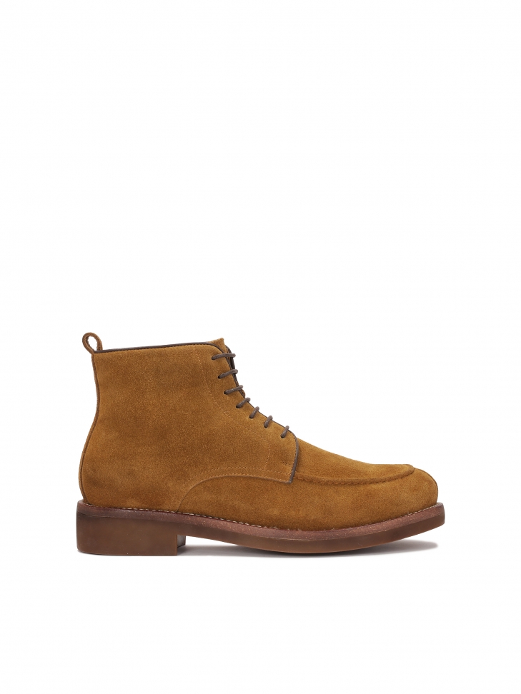 Light brown suede men's boots
