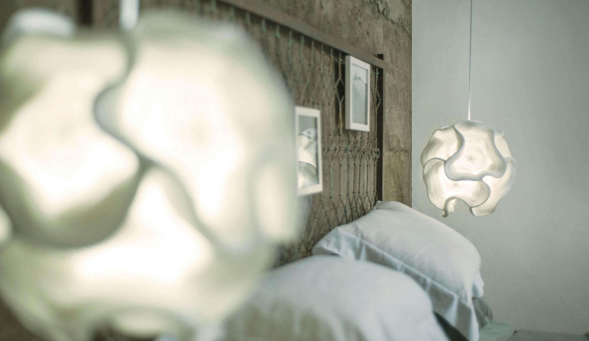 KEMBANG - Suspension fabriquée à la main en zipper ivoire Ø38cm