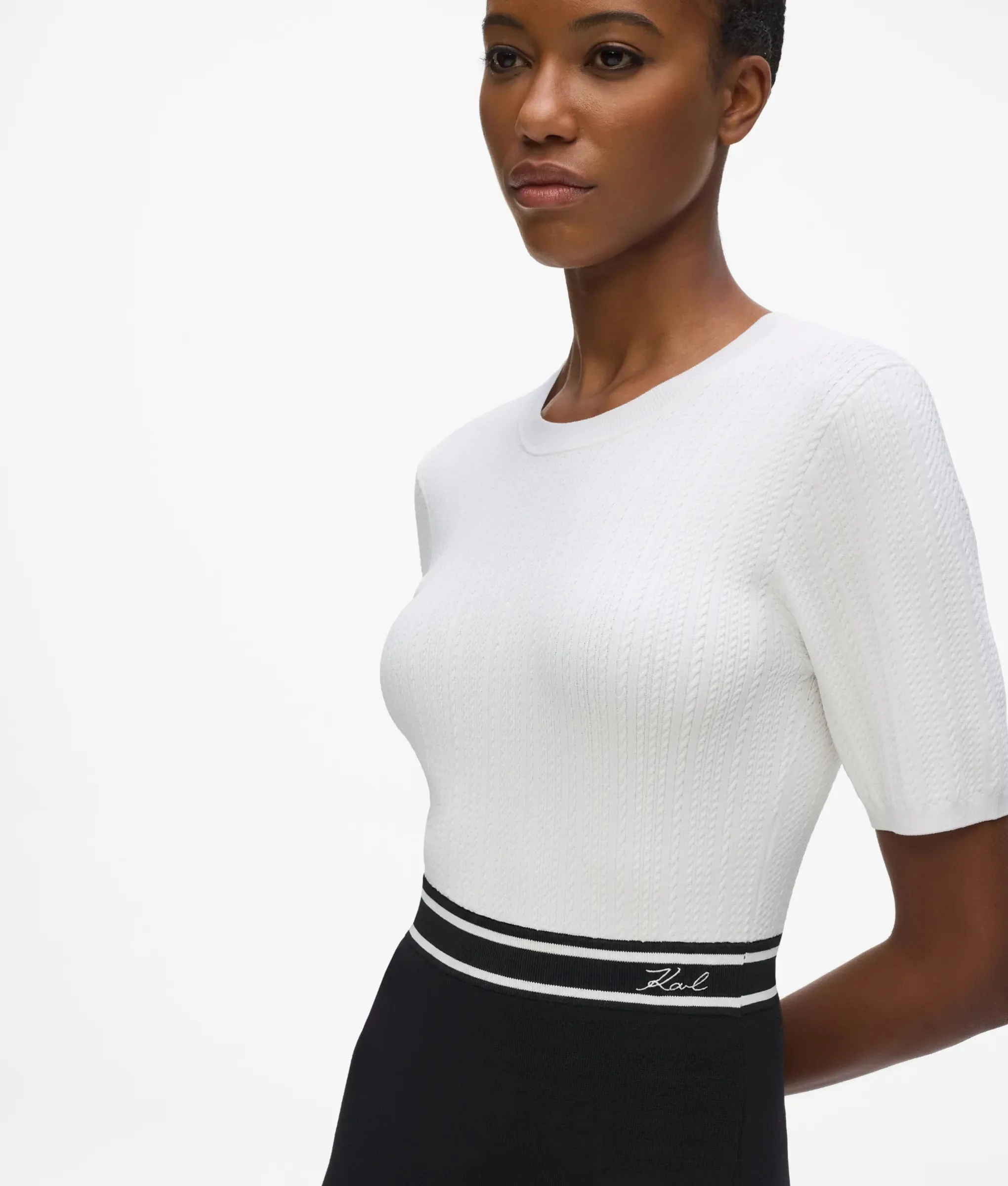 Robe en maille bicolore à logo