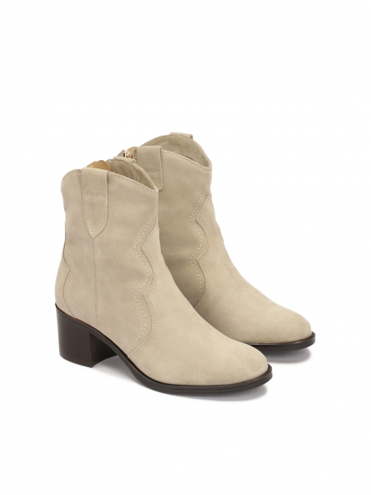 Timeless suede cowboy boots