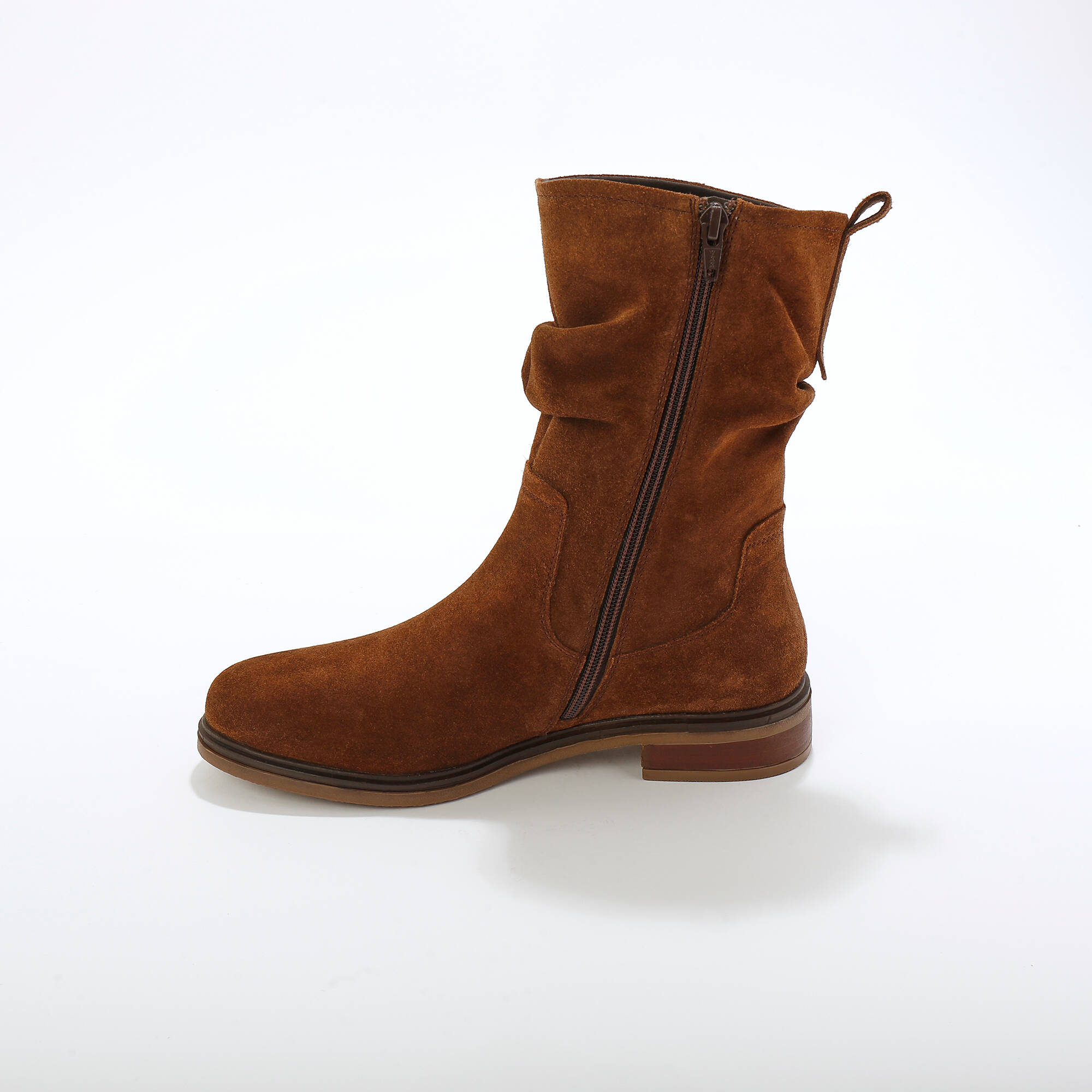 Bottes fourrées en cuir plissé