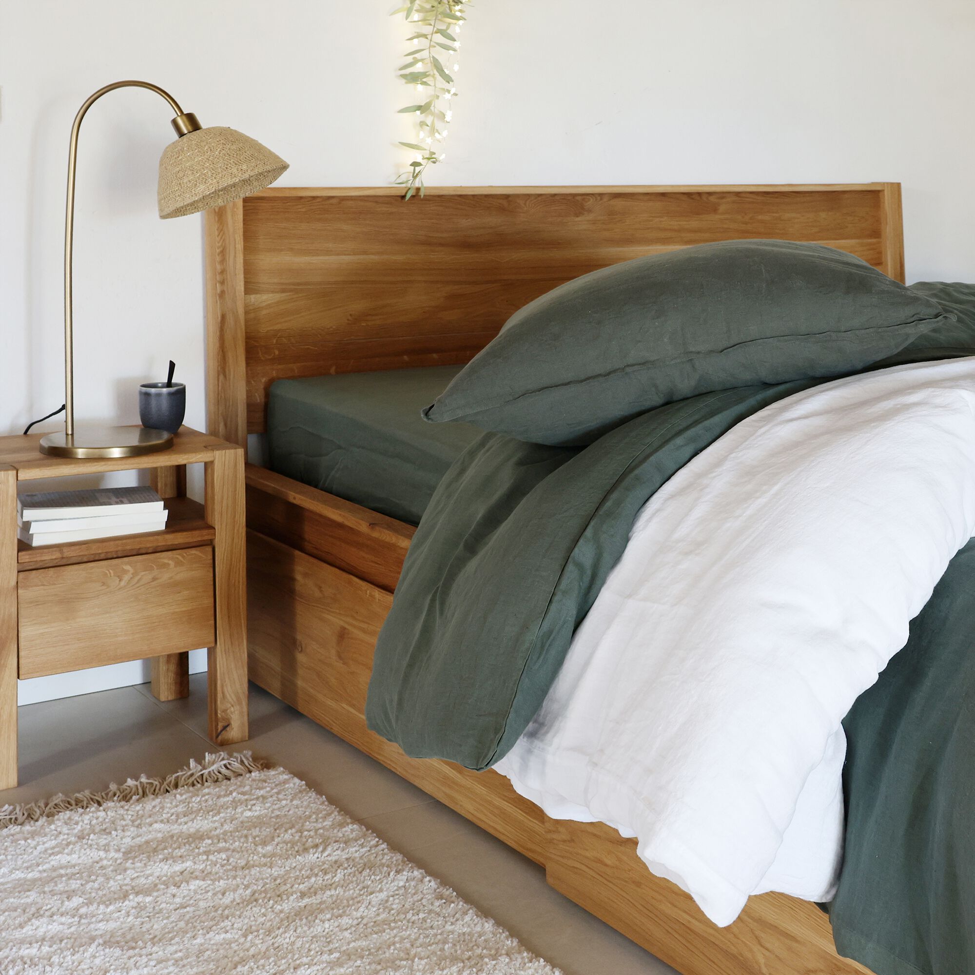 VENCE - Drap housse en lin lavé 140x200cm B28cm - vert cèdre