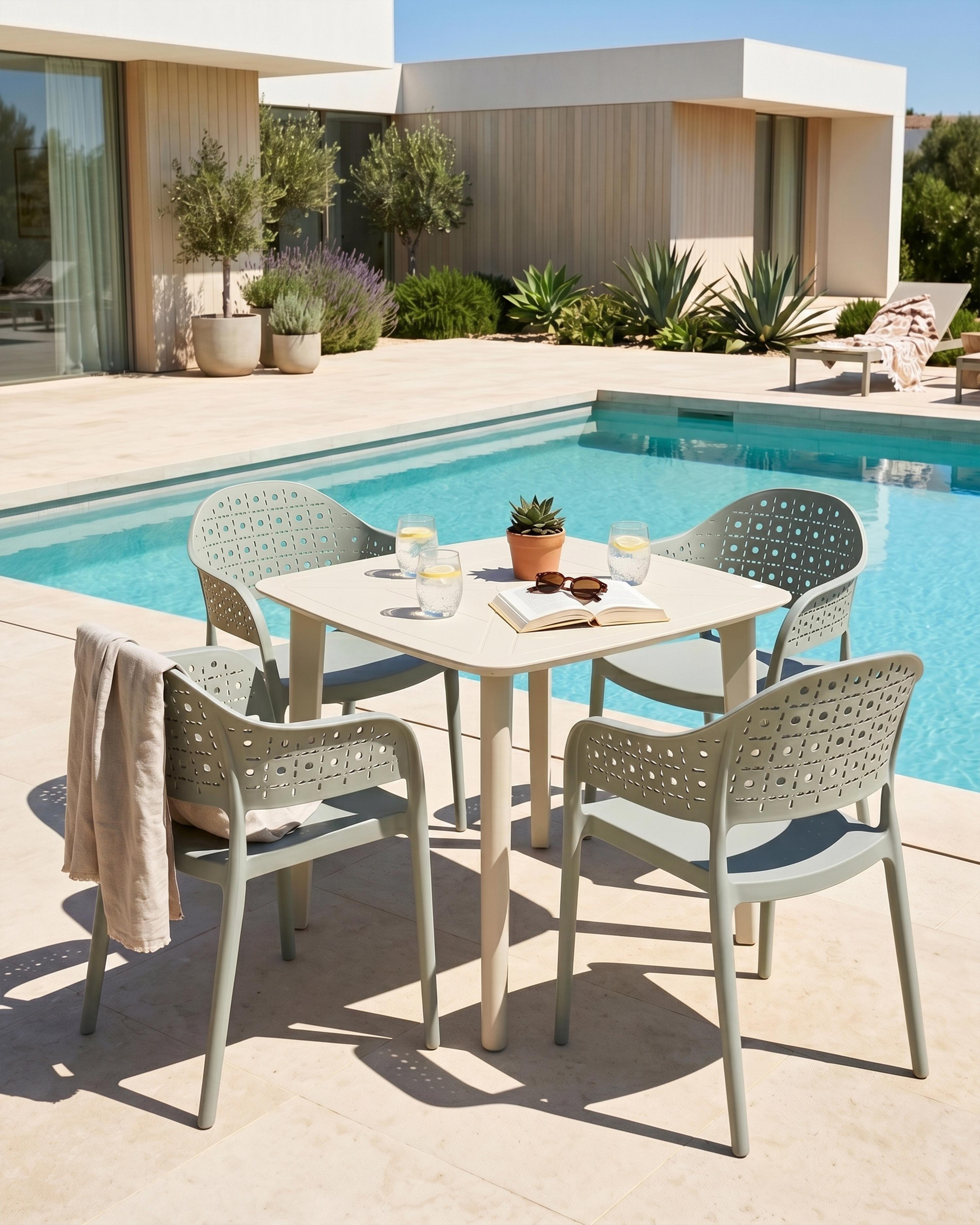 Set of 4 Chairs NARINO Light Green