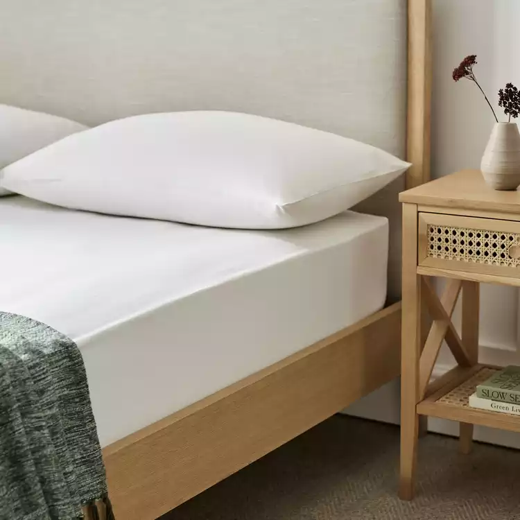 Habitat Polycotton Extra Deep White Fitted Sheet - Single